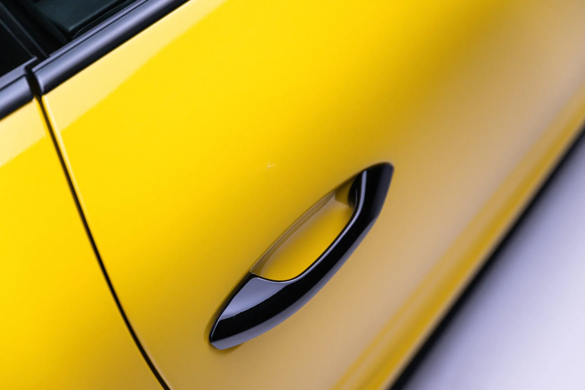2018 Porsche 911 GT3 Touring in Racing Yellow
