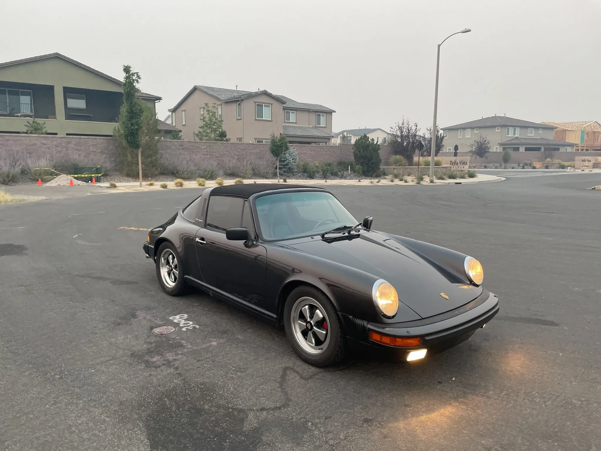 1986 Porsche 911 Carrera Targa in Graphite Metallic