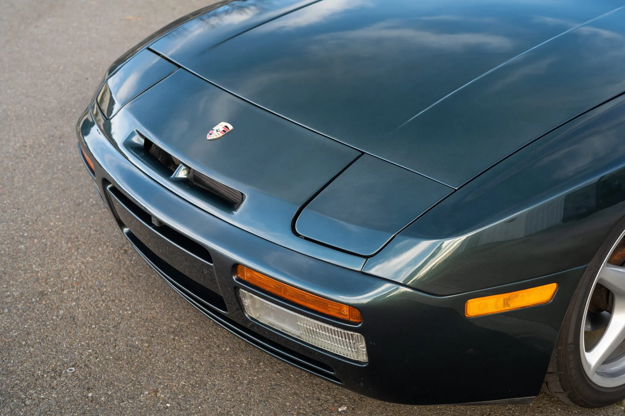 1987 Porsche 944 Turbo in Nile Green Metallic