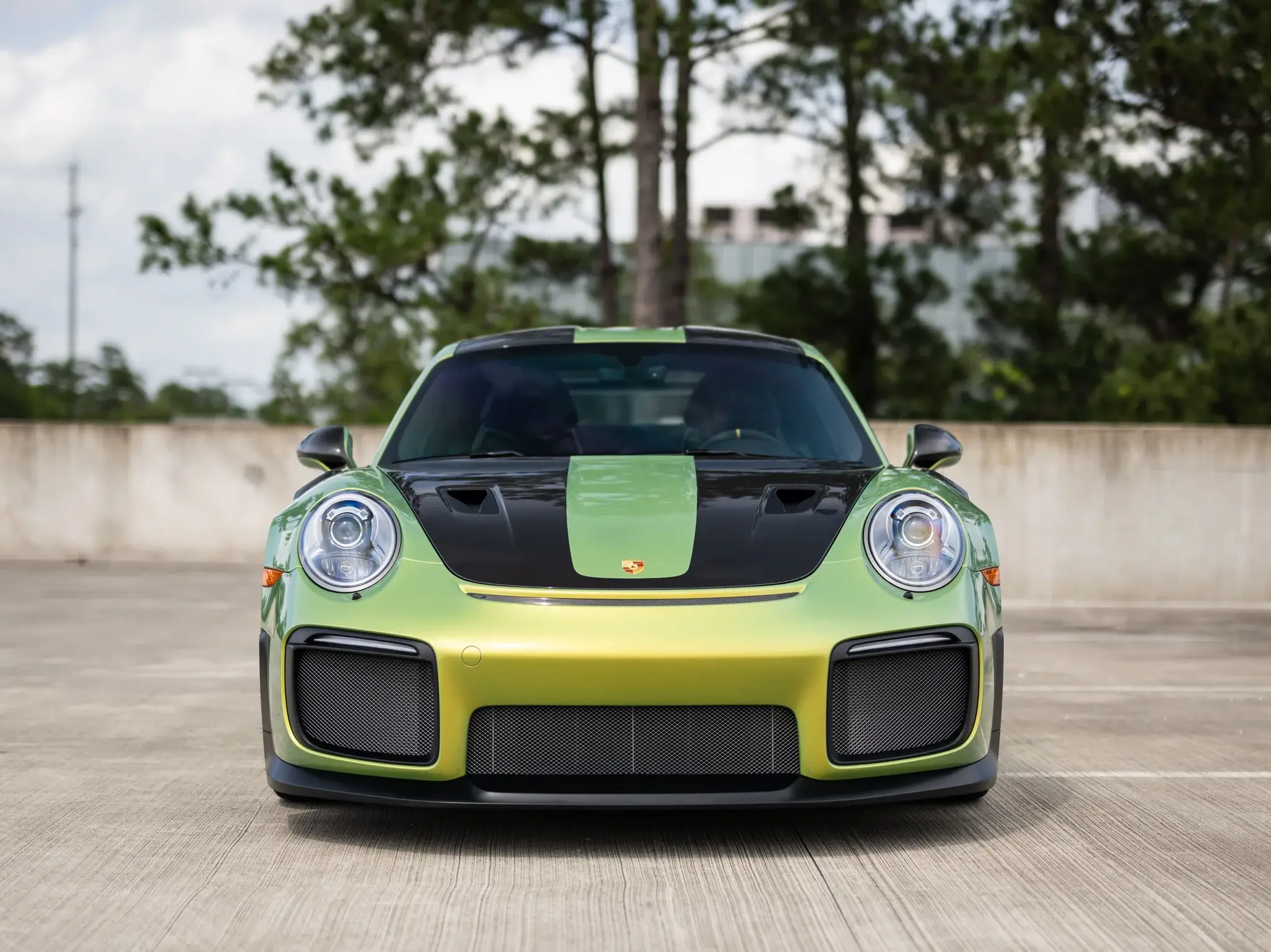 2019 Porsche 911 GT2 RS in Python Green Chromaflair