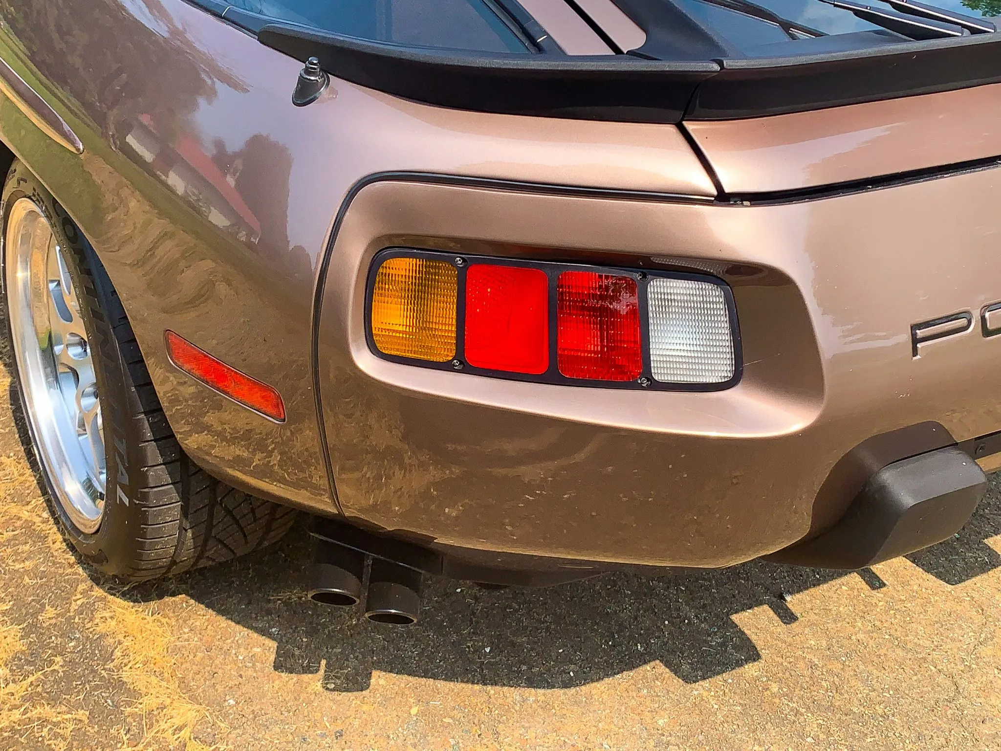 1983 Porsche 928S in Quartz Grey Metallic