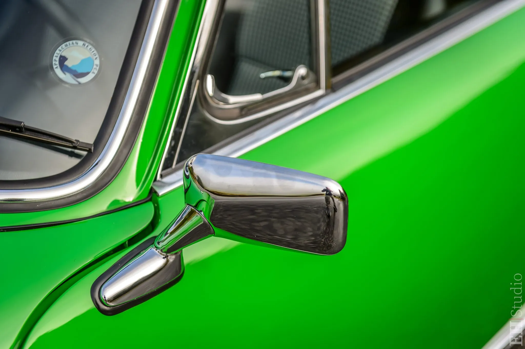 1972 Porsche 911T Targa in Kelly Green