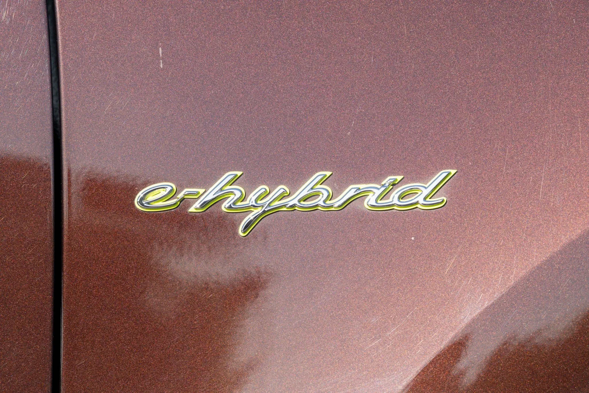 2016 Porsche Cayenne S E-Hybrid in Mahogany Metallic