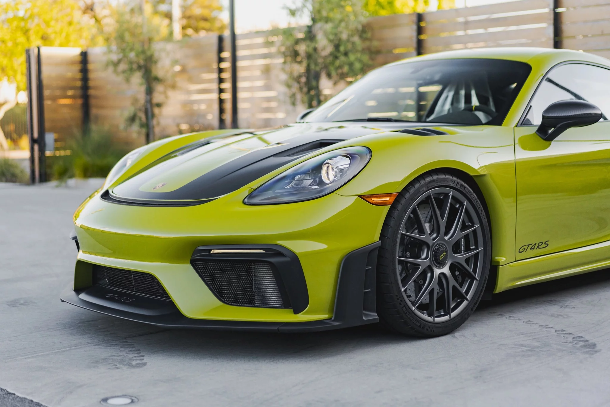 2024 Porsche 911 GT3 RS in Linden Green