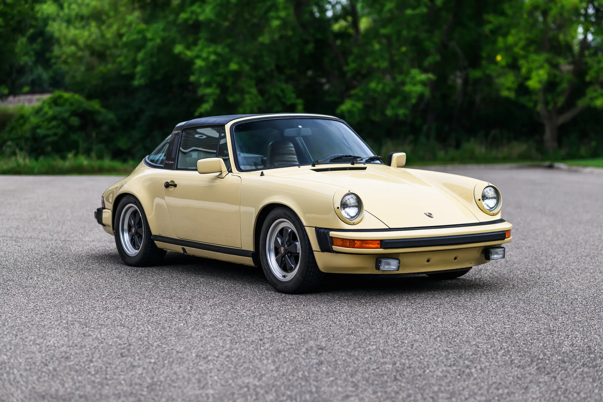 1981 Porsche 911SC Targa in Bamboo Beige