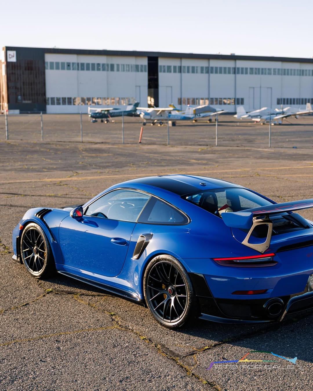 2019 Porsche 911 GT2 RS  in Club Blau