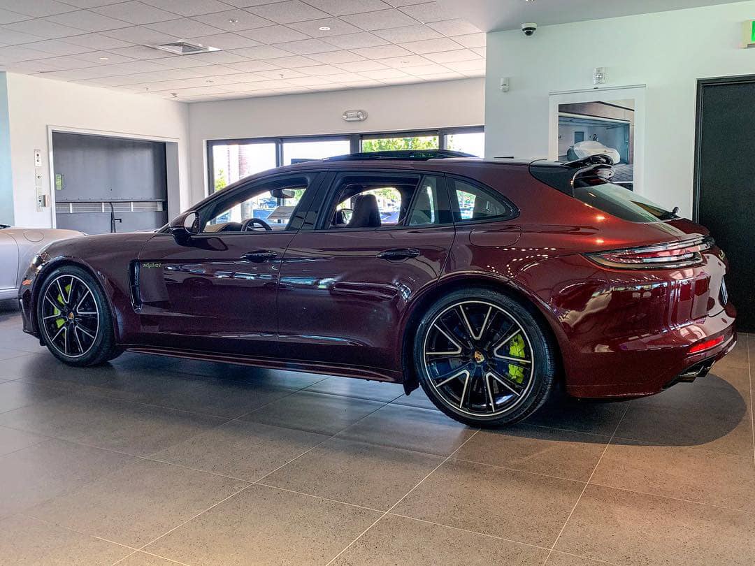2019 Porsche Panamera Turbo S E-Hybrid Sport Turismo in Burgundy Red Metallic 
