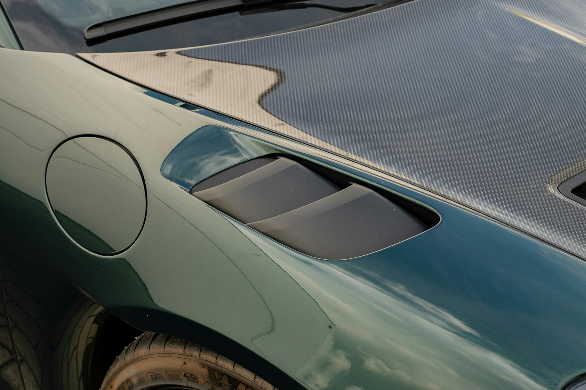 2022 Porsche 718 Cayman GT4 RS Weissach Pack in Jet Green Metallic