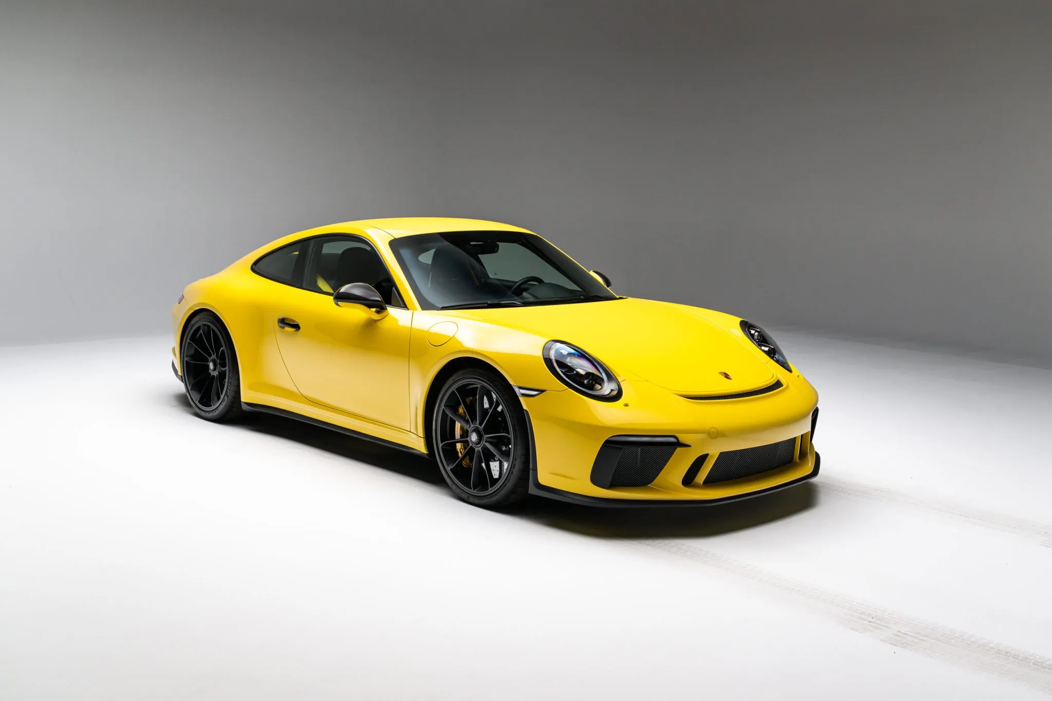 2018 Porsche 911 GT3 Touring in Racing Yellow