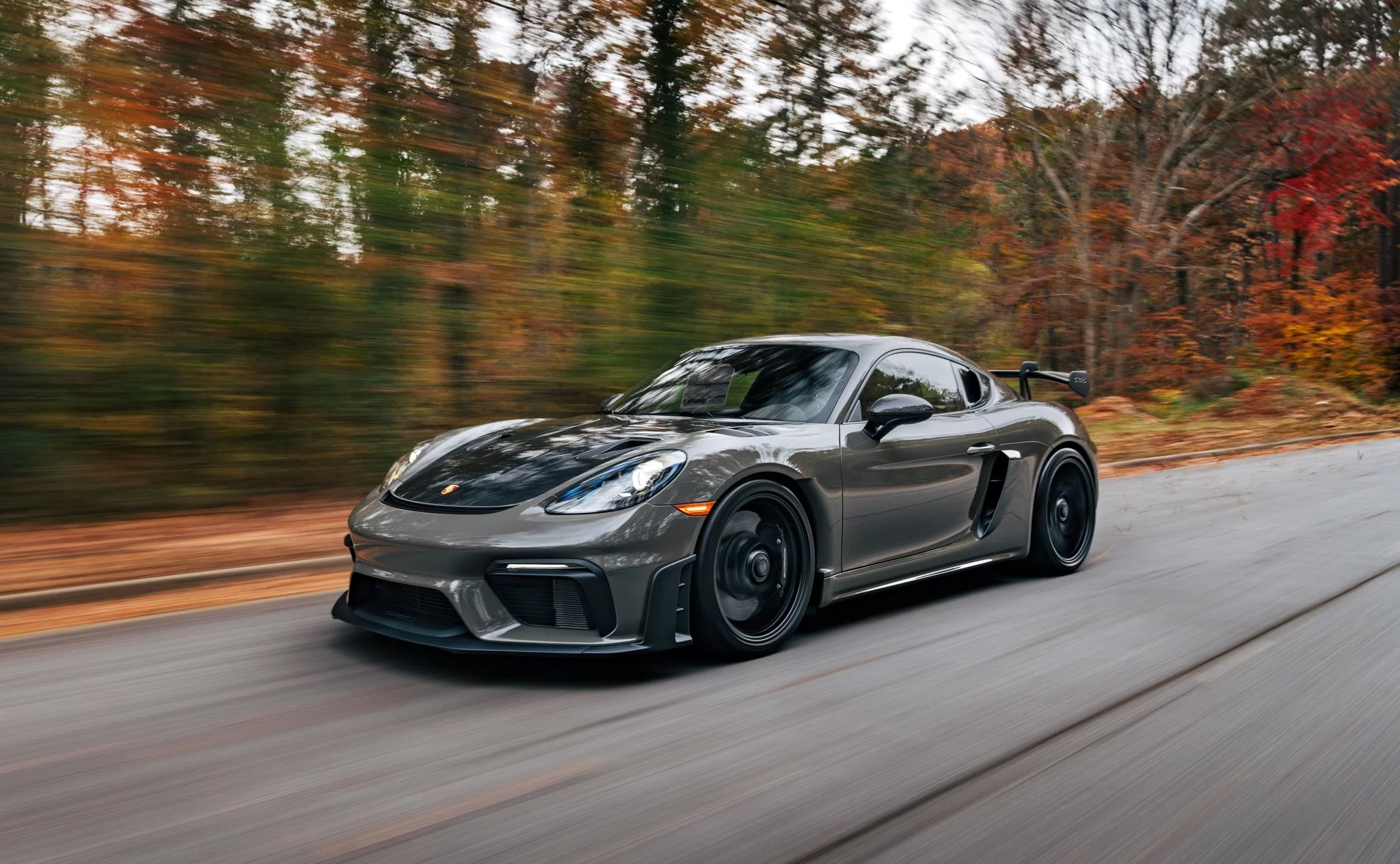Porsche 718 Cayman GT4 RS in Alex Grey
