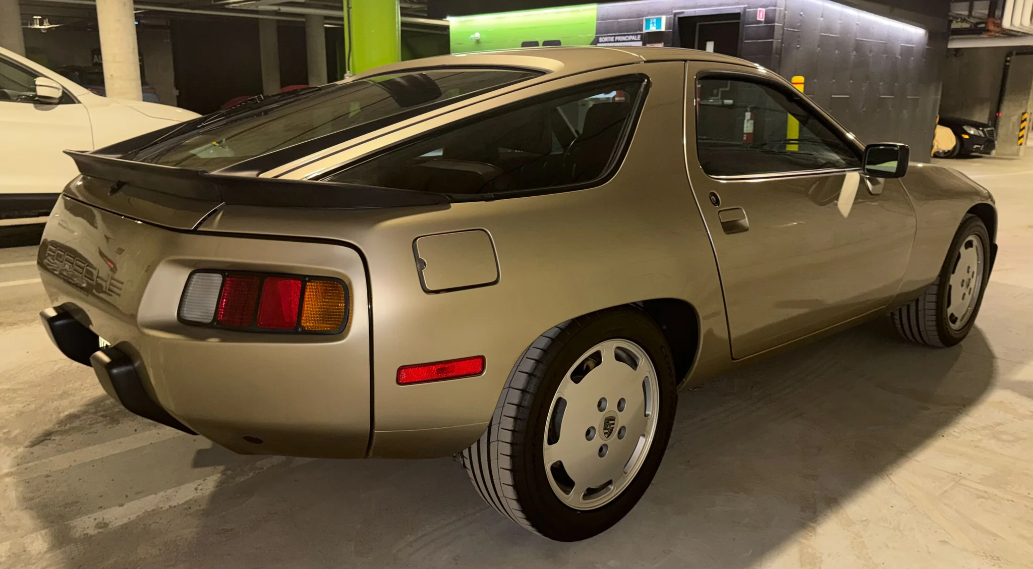 1986.5 Porsche 928 S in White Gold Metallic