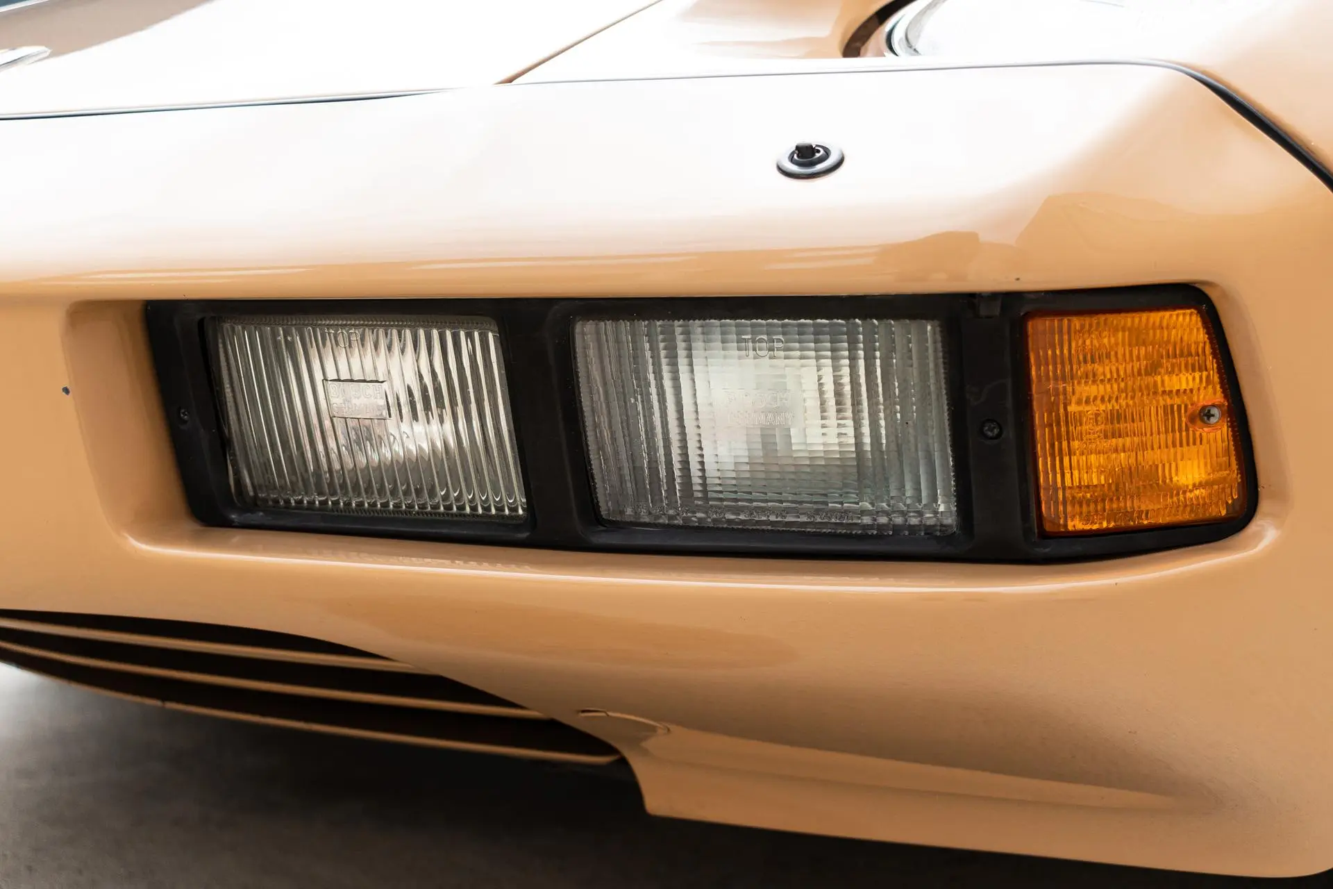 1978 Porsche 928 in Cashmere Beige