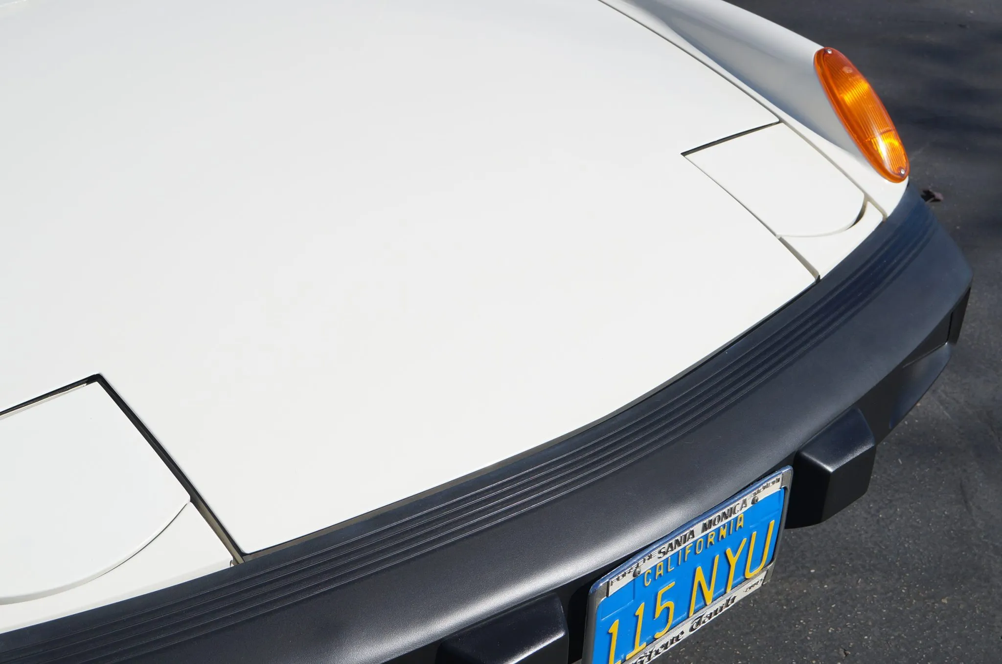  1976 Porsche 914 2.0L in Ivory White