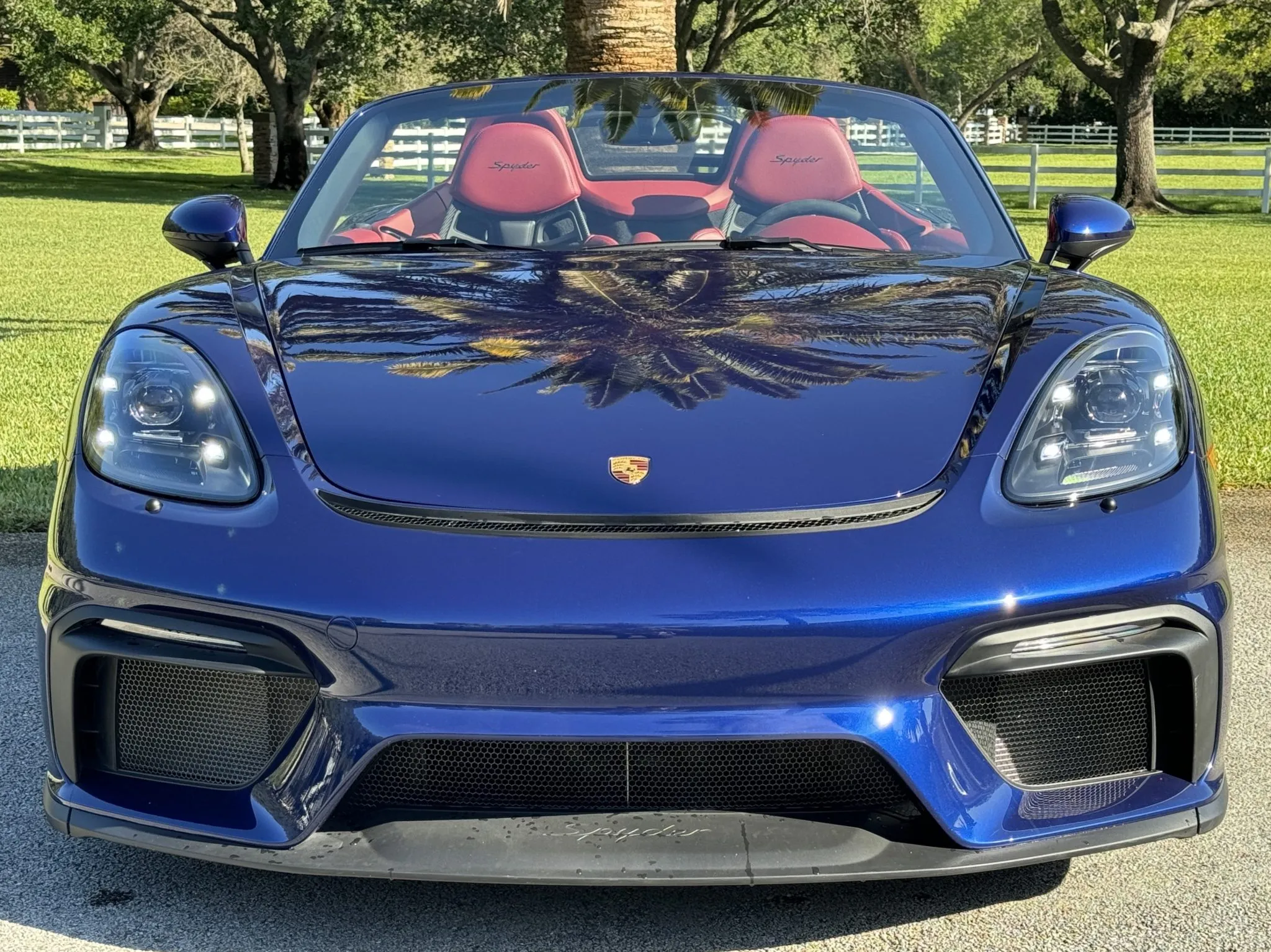 2021 Porsche 718 Spyder in Gentian Blue Metallic