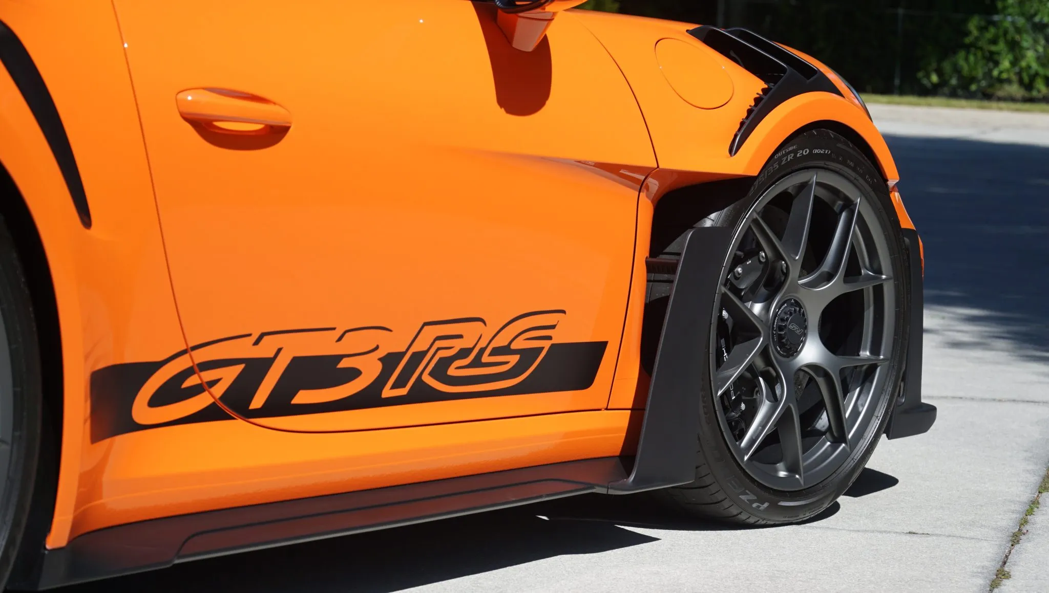 2024 Porsche 911 GT3 RS Weissach in Gulf Orange