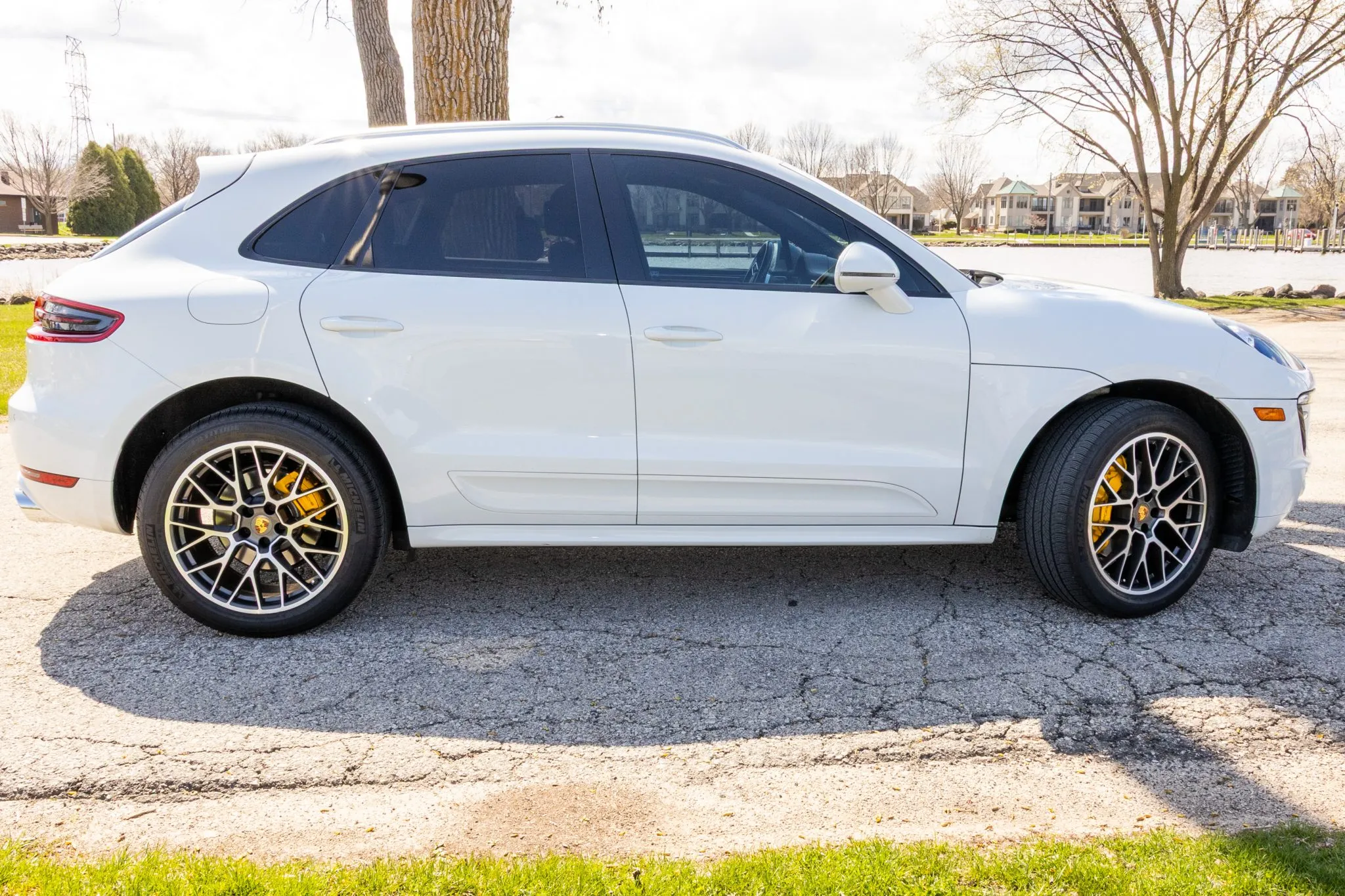 2015 Porsche Macan S in White