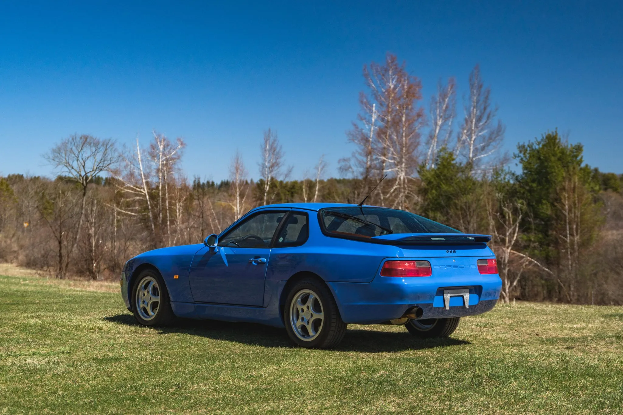 1993 Porsche 968 Coupe in Maritime Blue