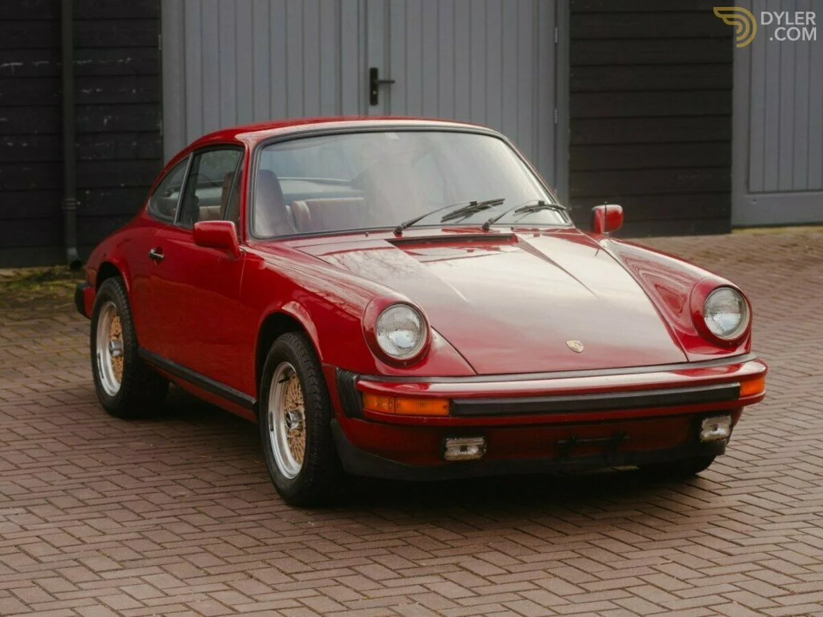 1975 Porsche 911 S in Malaga Red