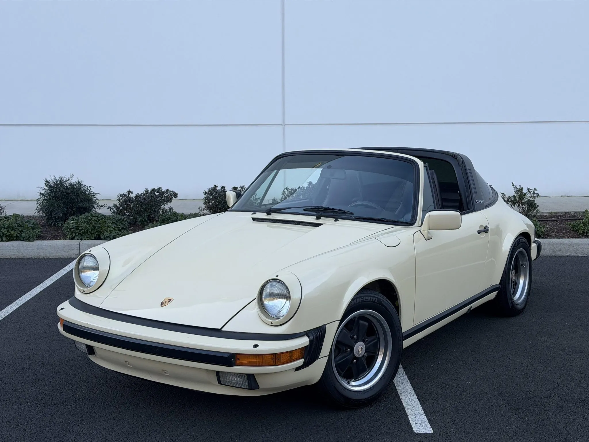1985 Porsche 911 Carrera Targa in Pastel Beige