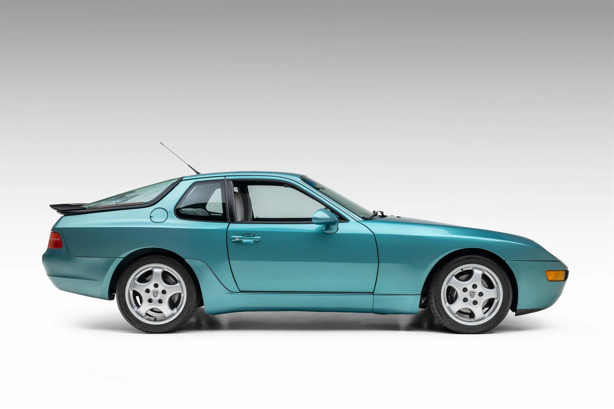 1993 Porsche 968 Coupe in Wimbledon Green Metallic