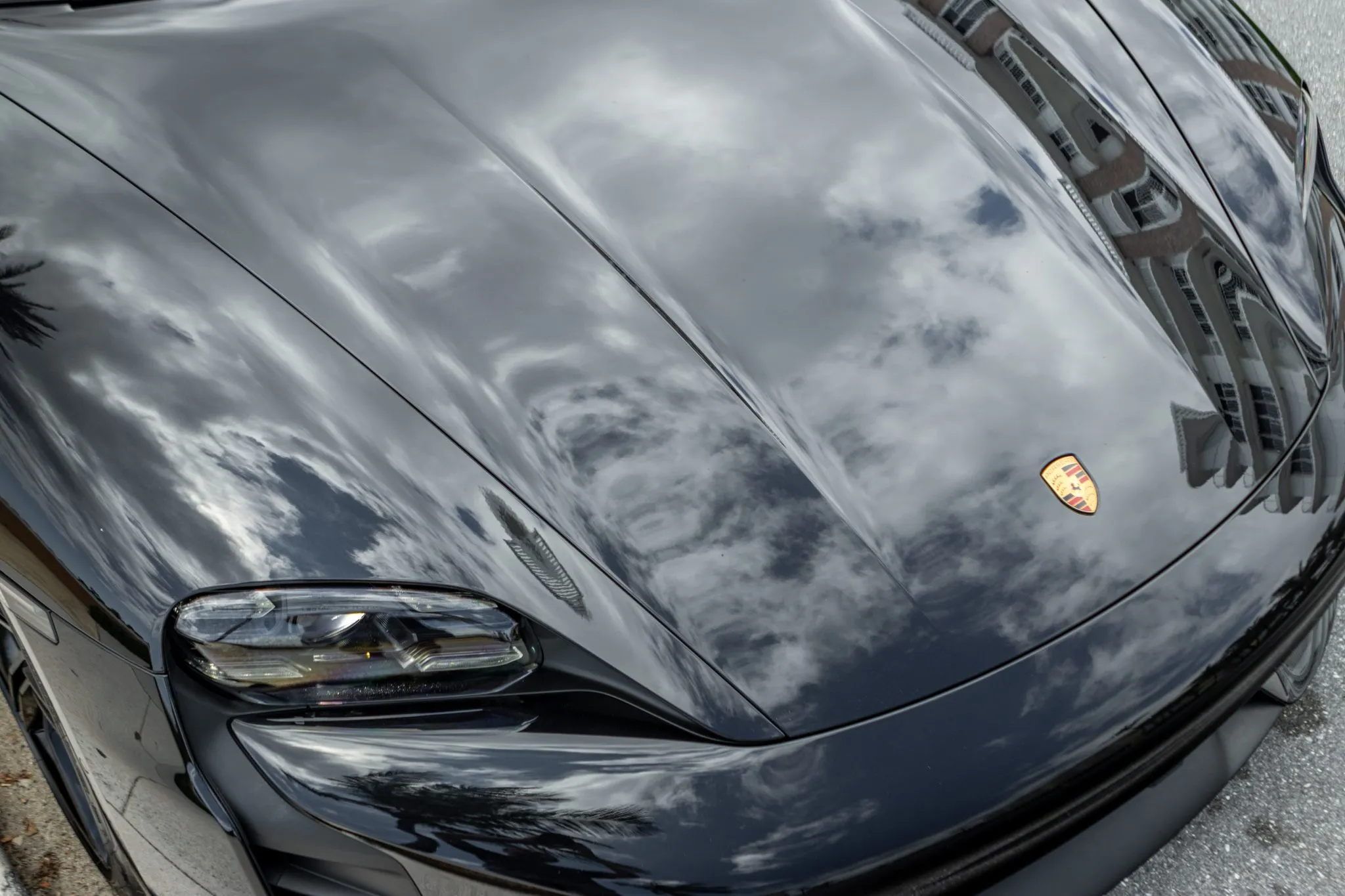 2022 Porsche Taycan Turbo S in Jet Black Metallic