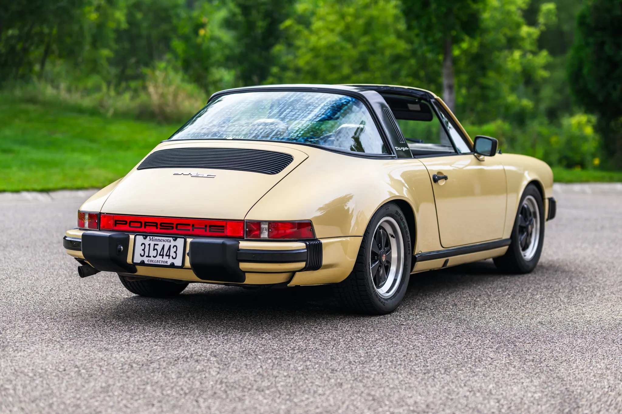 1981 Porsche 911SC Targa in Bamboo Beige