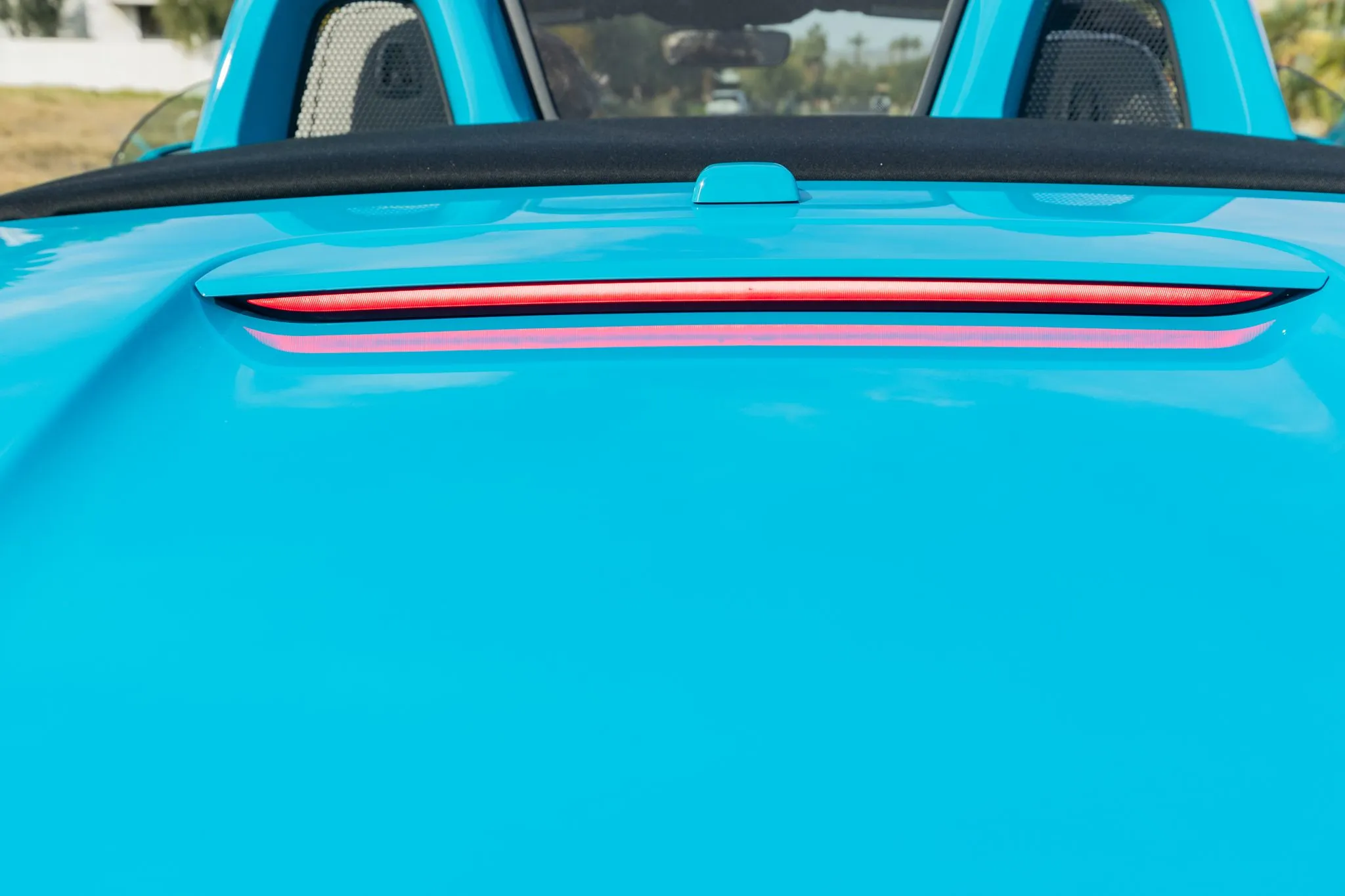 2018 Porsche 718 Boxster in Miami Blue