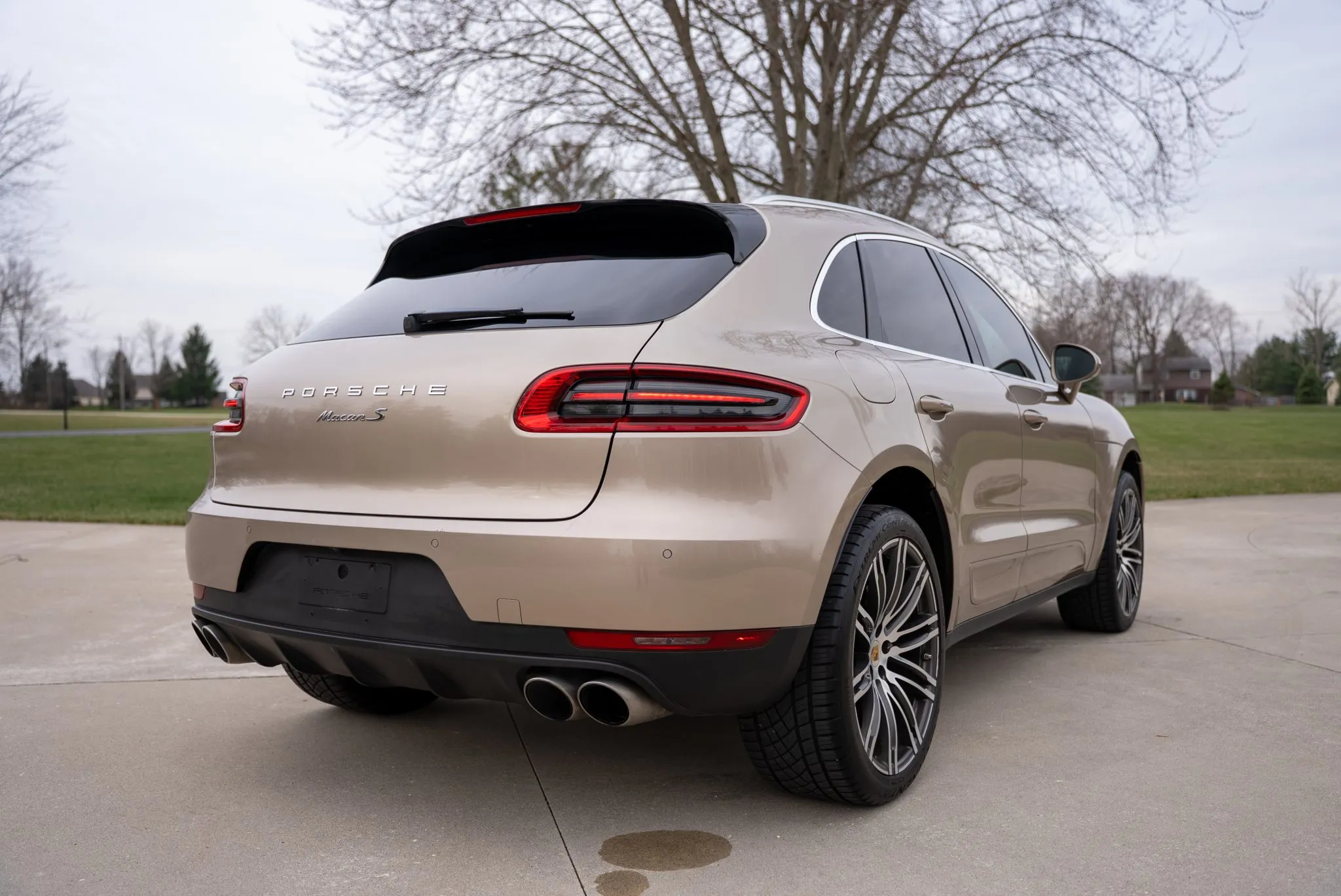 2018 Porsche Macan S in Palladium Metallic