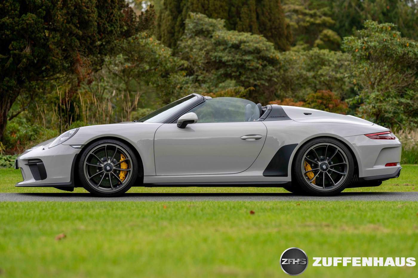 2019 Porsche 911 Speedster in Chalk
