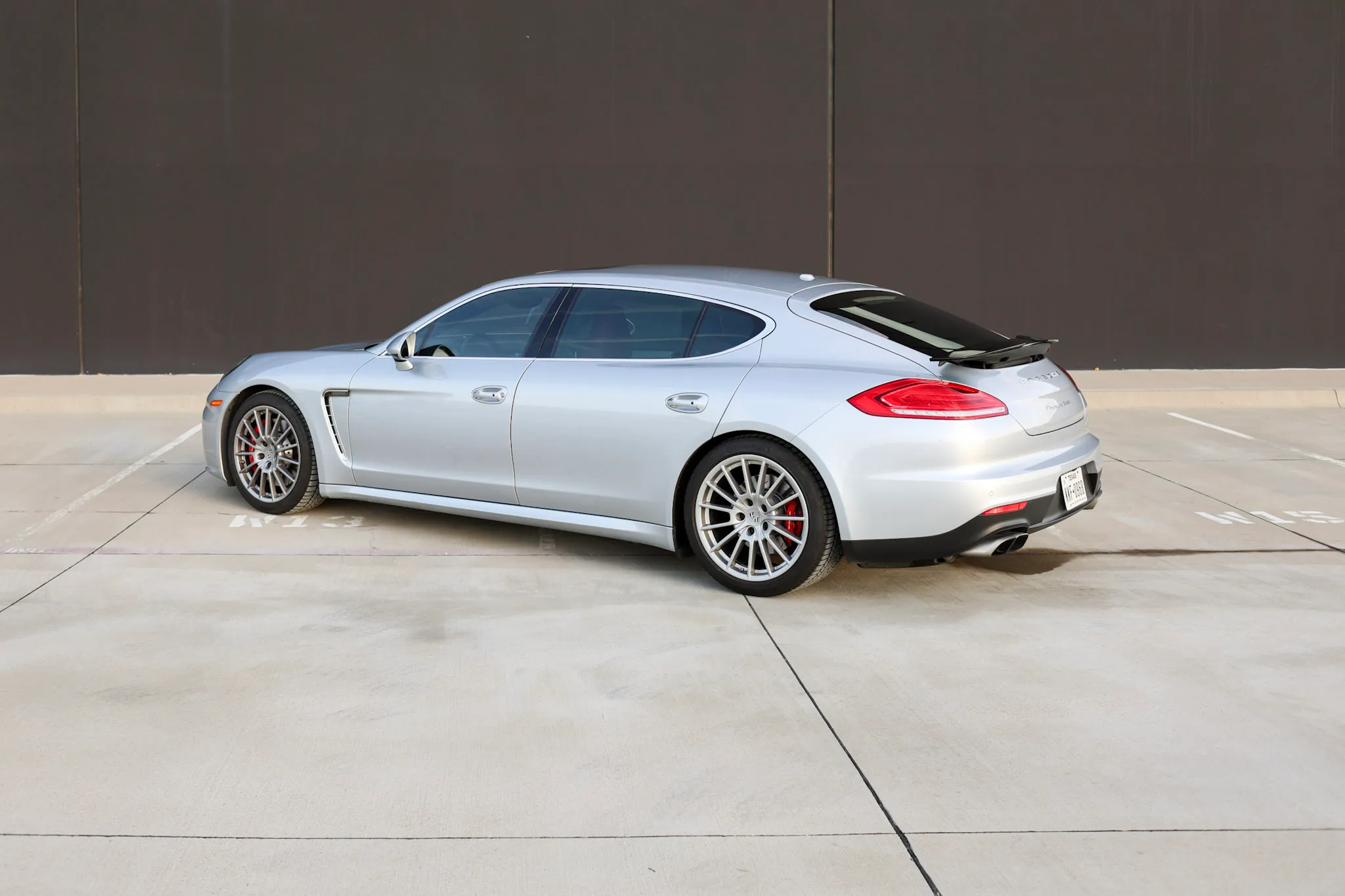 2014 Porsche Panamera Turbo Executive in Rhodium Silver Metallic