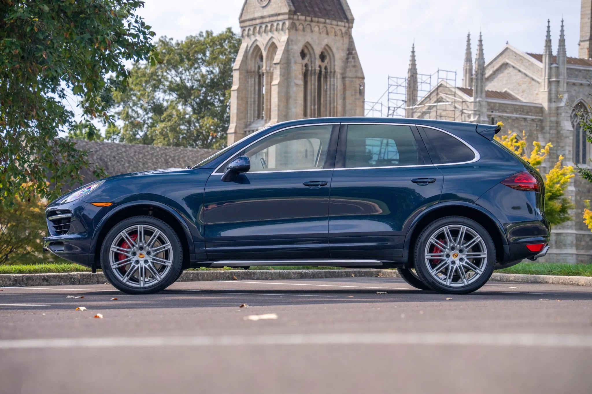 2014 Porsche Cayenne Turbo S in Dark Blue Metallic