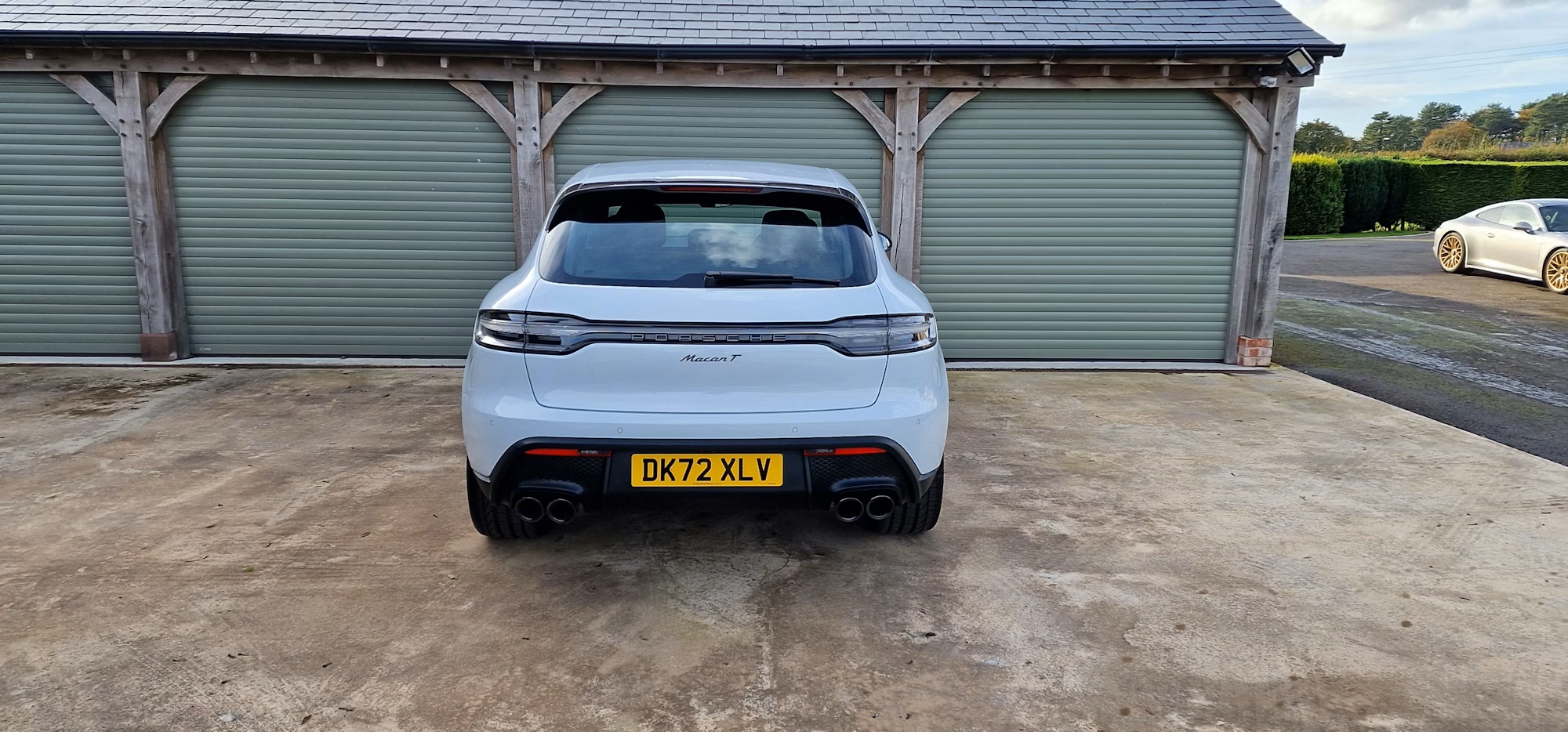 2022 Porsche Macan T in Carrara White Metallic