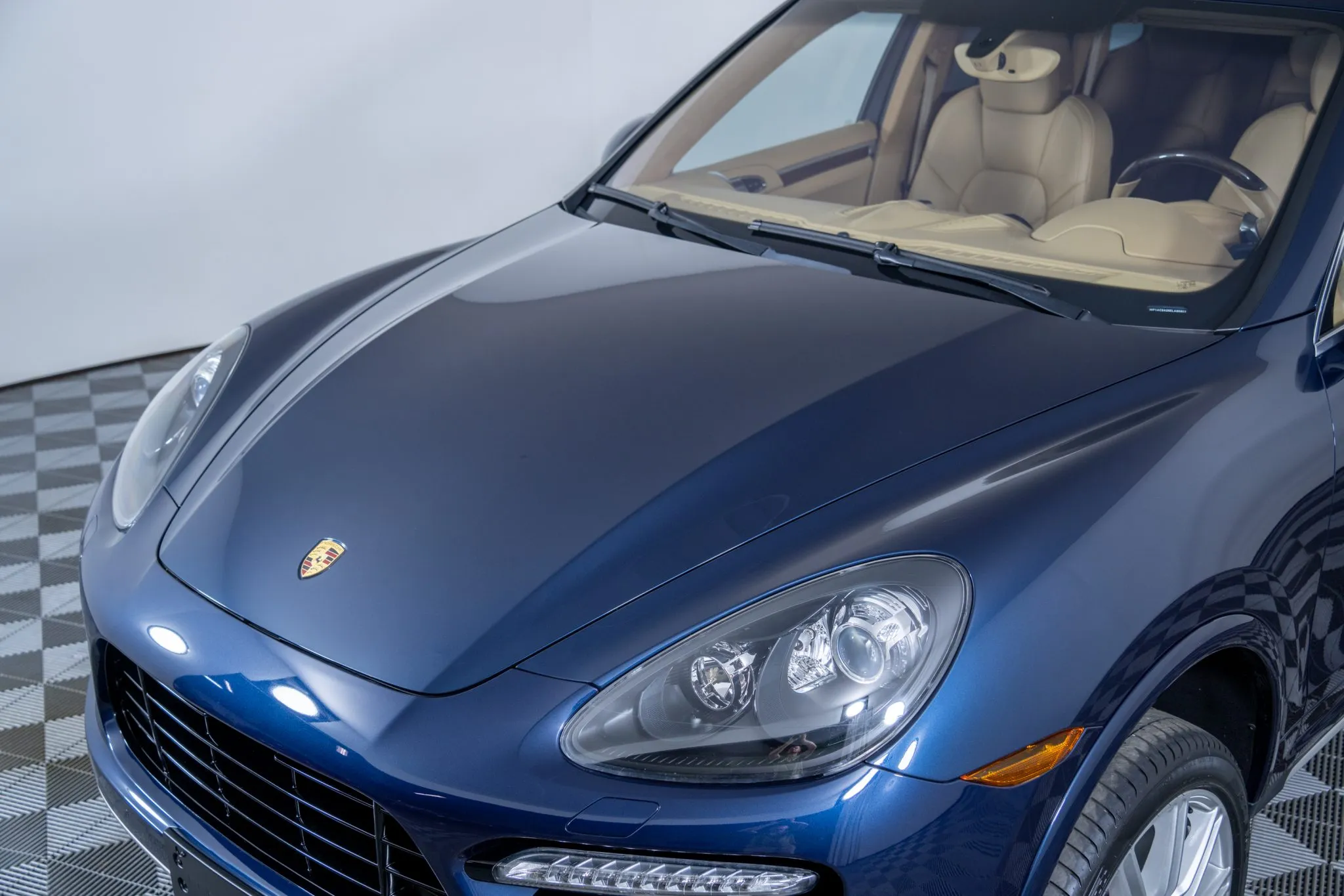 2014 Porsche Cayenne Turbo S in Dark Blue Metallic