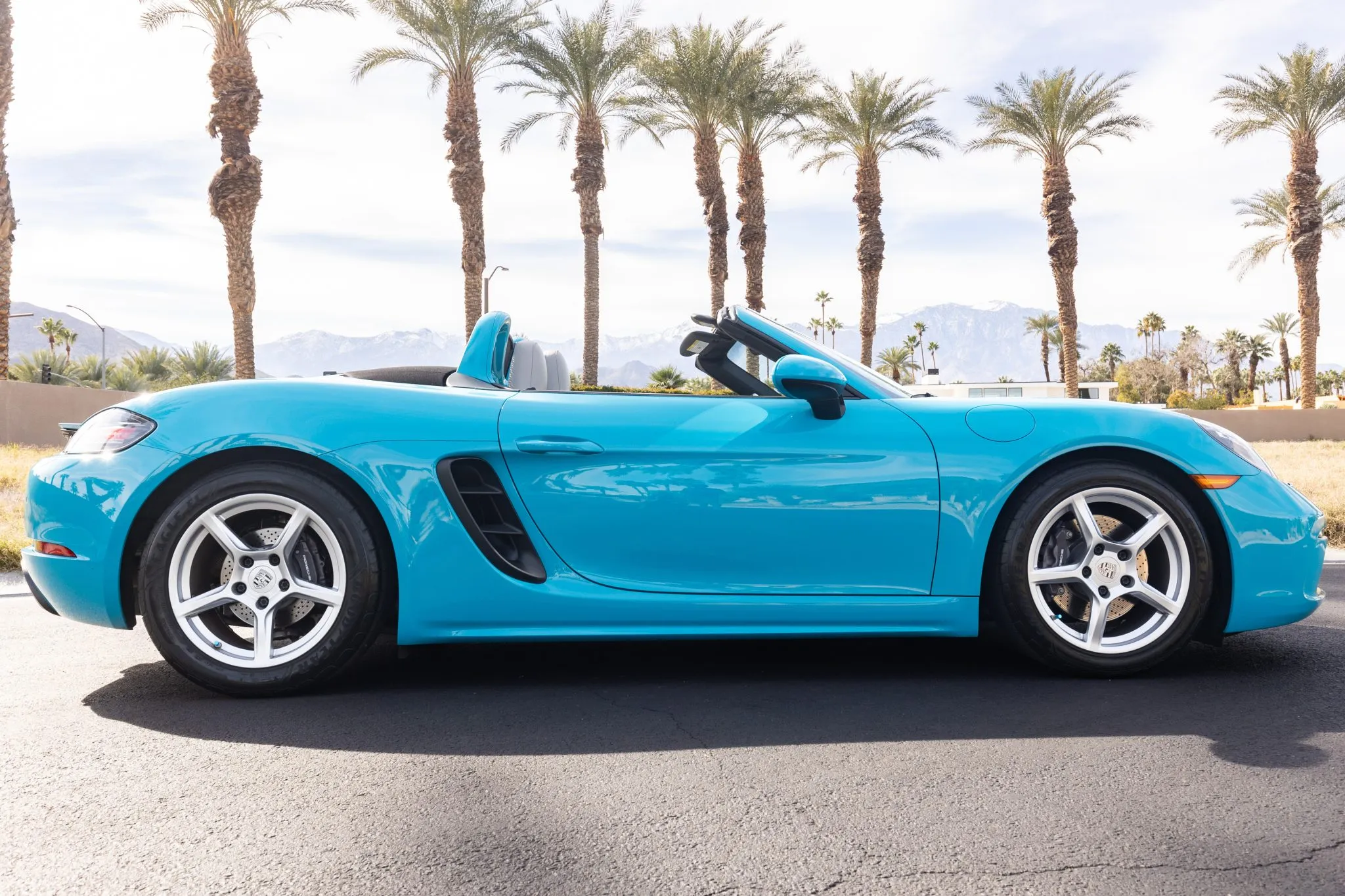 2018 Porsche 718 Boxster in Miami Blue