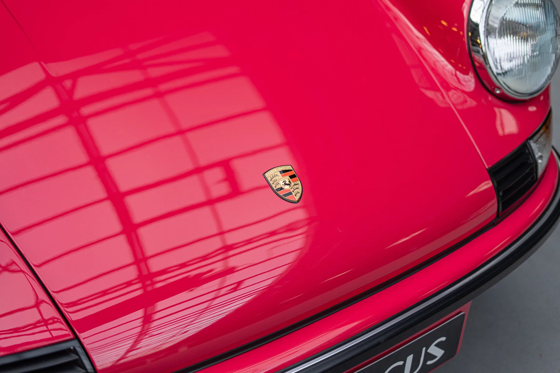1973 Porsche 911 Carrera RS 2.7 Touring in Strawberry