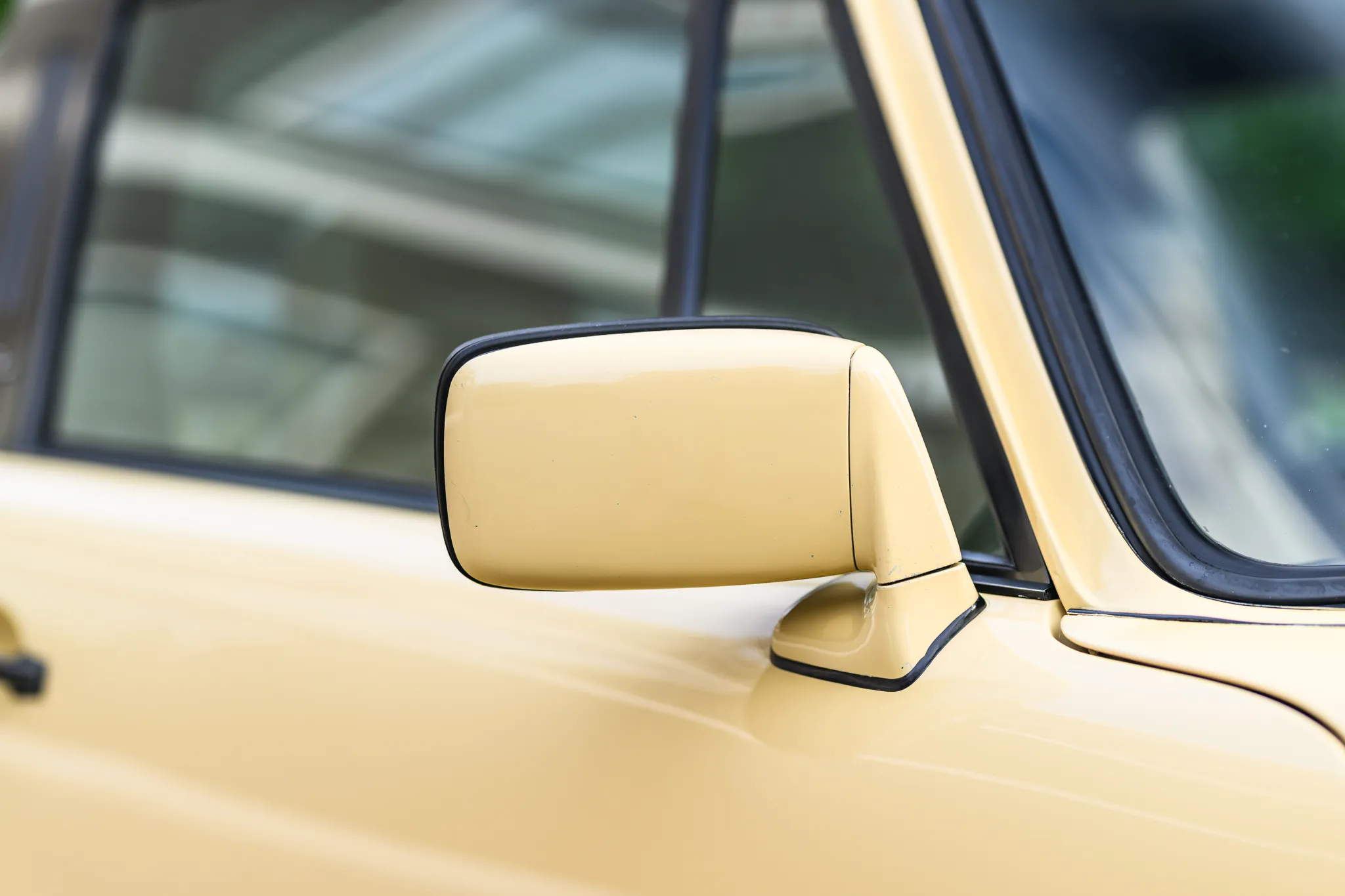 1981 Porsche 911SC Targa in Bamboo Beige