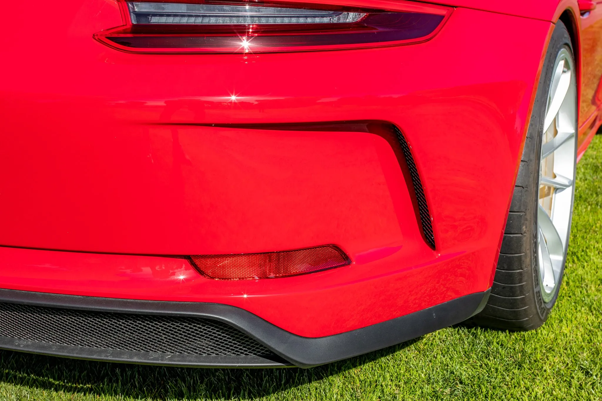  2018 Porsche 911 GT3 Touring in Carmine Red