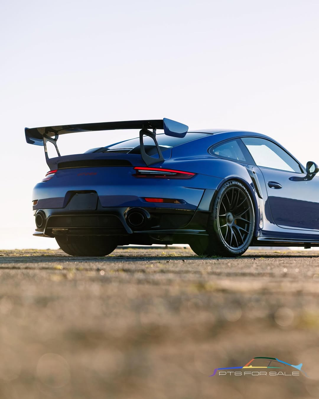 2019 Porsche 911 GT2 RS  in Club Blau