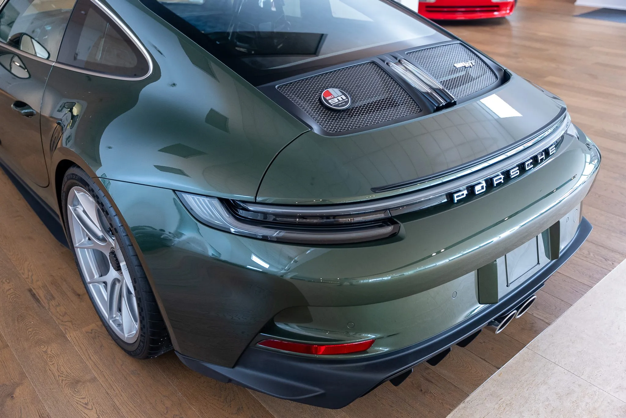 2024 Porsche 911 S/T in Oak Green Metallic