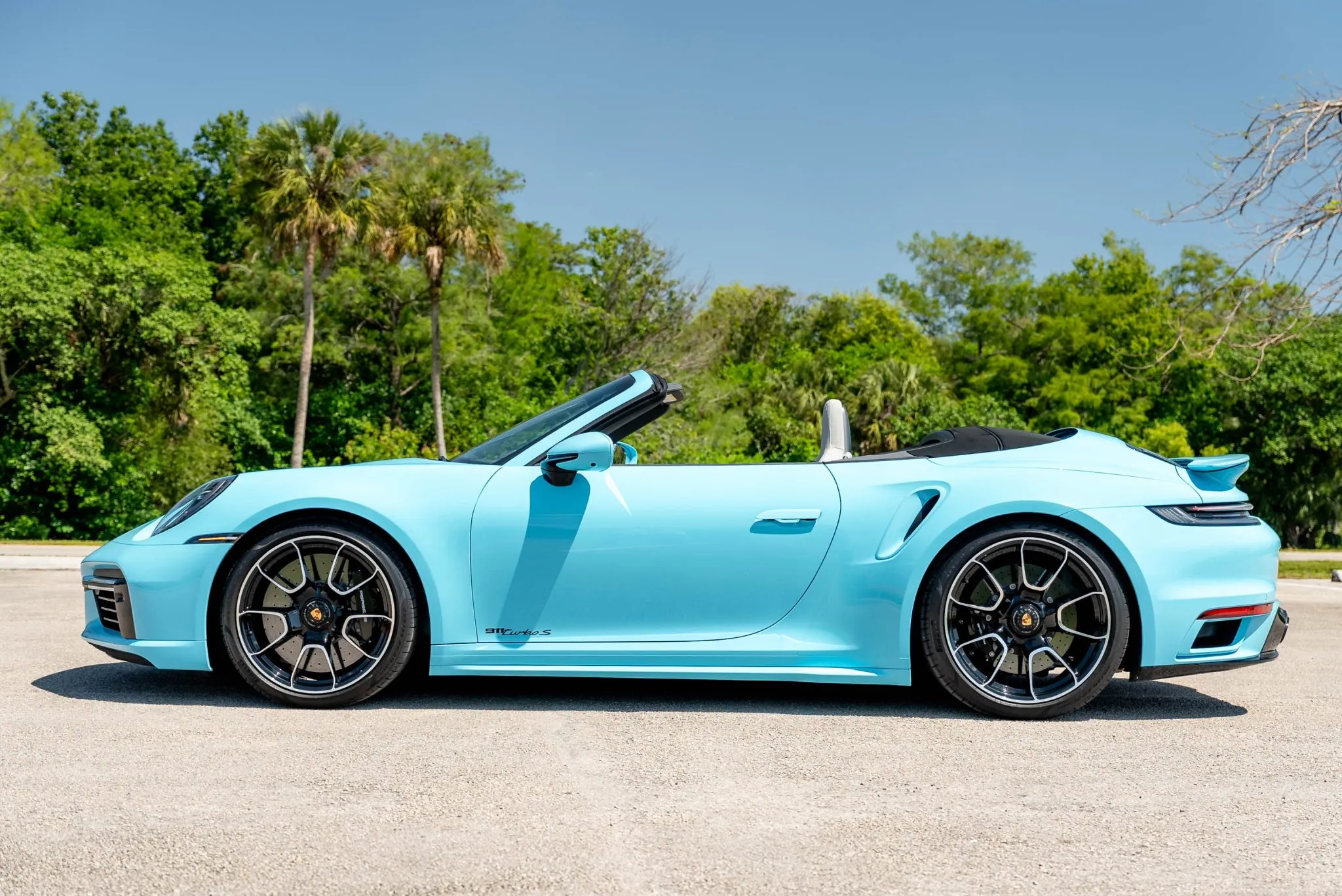 2024 Porsche 911 Turbo S Cabriolet in Olympic Blue
