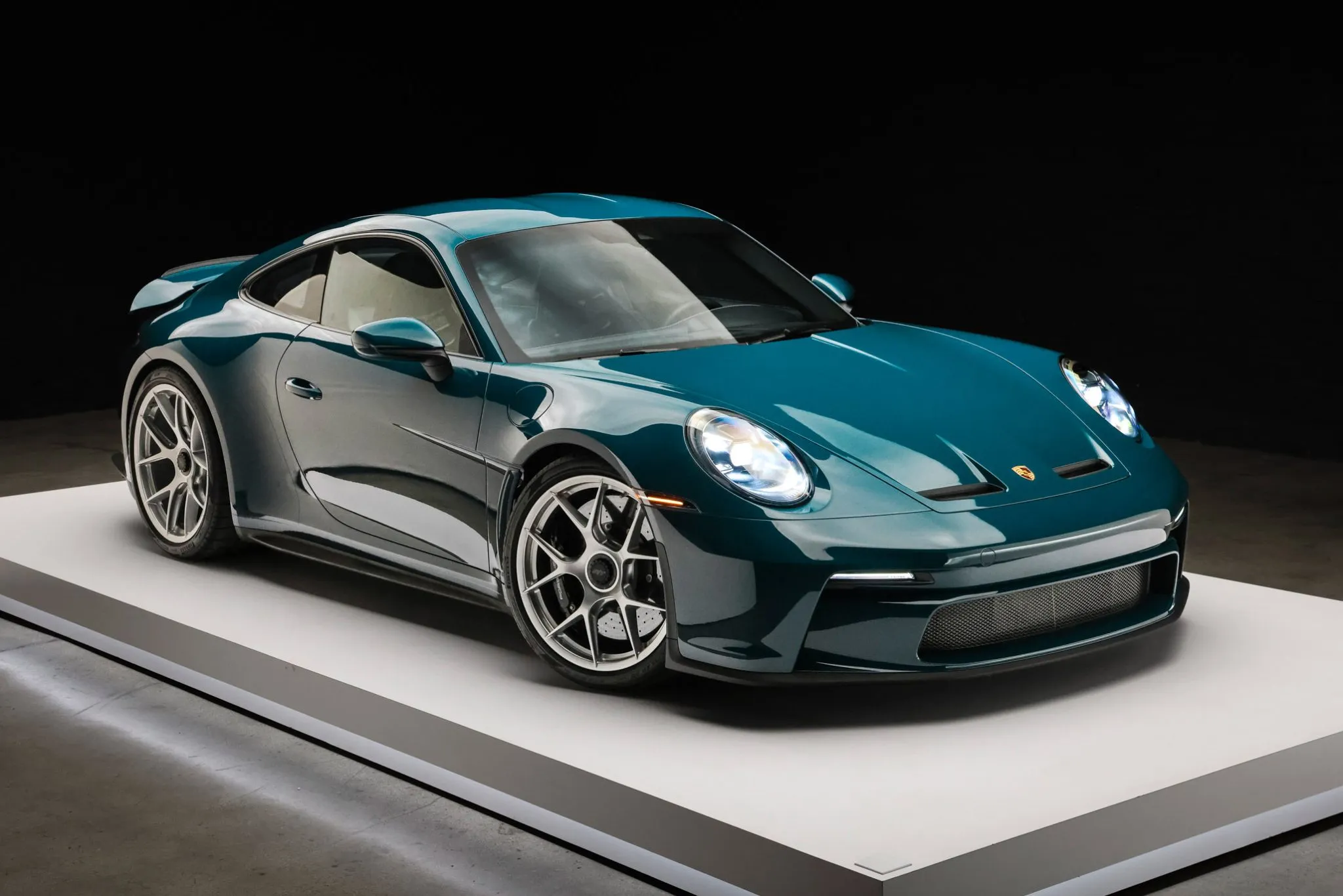 2024 Porsche 911 S/T in Fjord Green