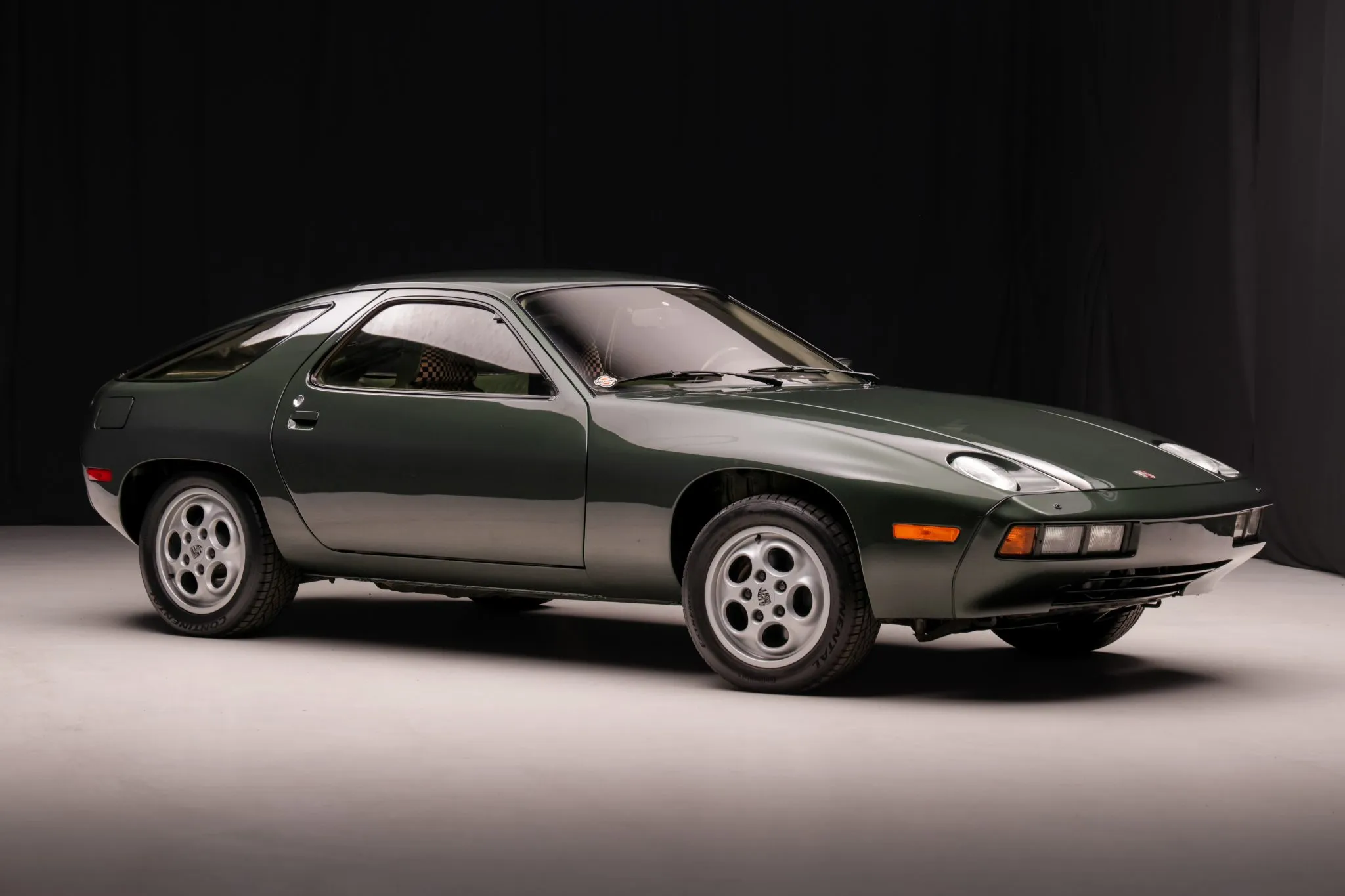 1978 Porsche 928 in Oak Green Metallic