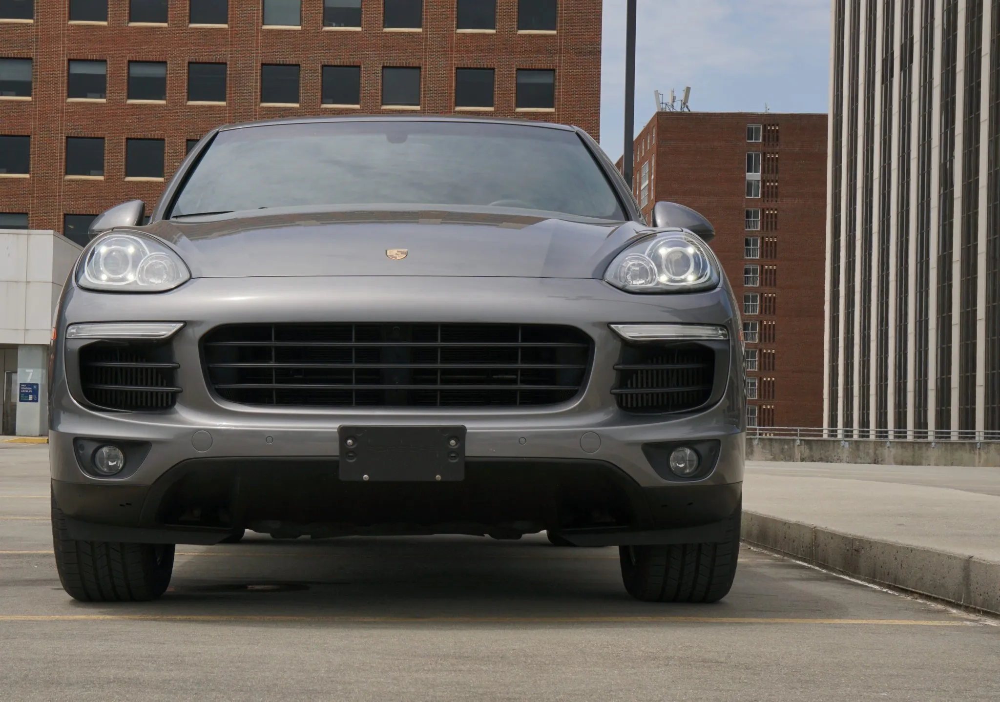 2016 Porsche Cayenne Diesel in Meteor Grey Metallic