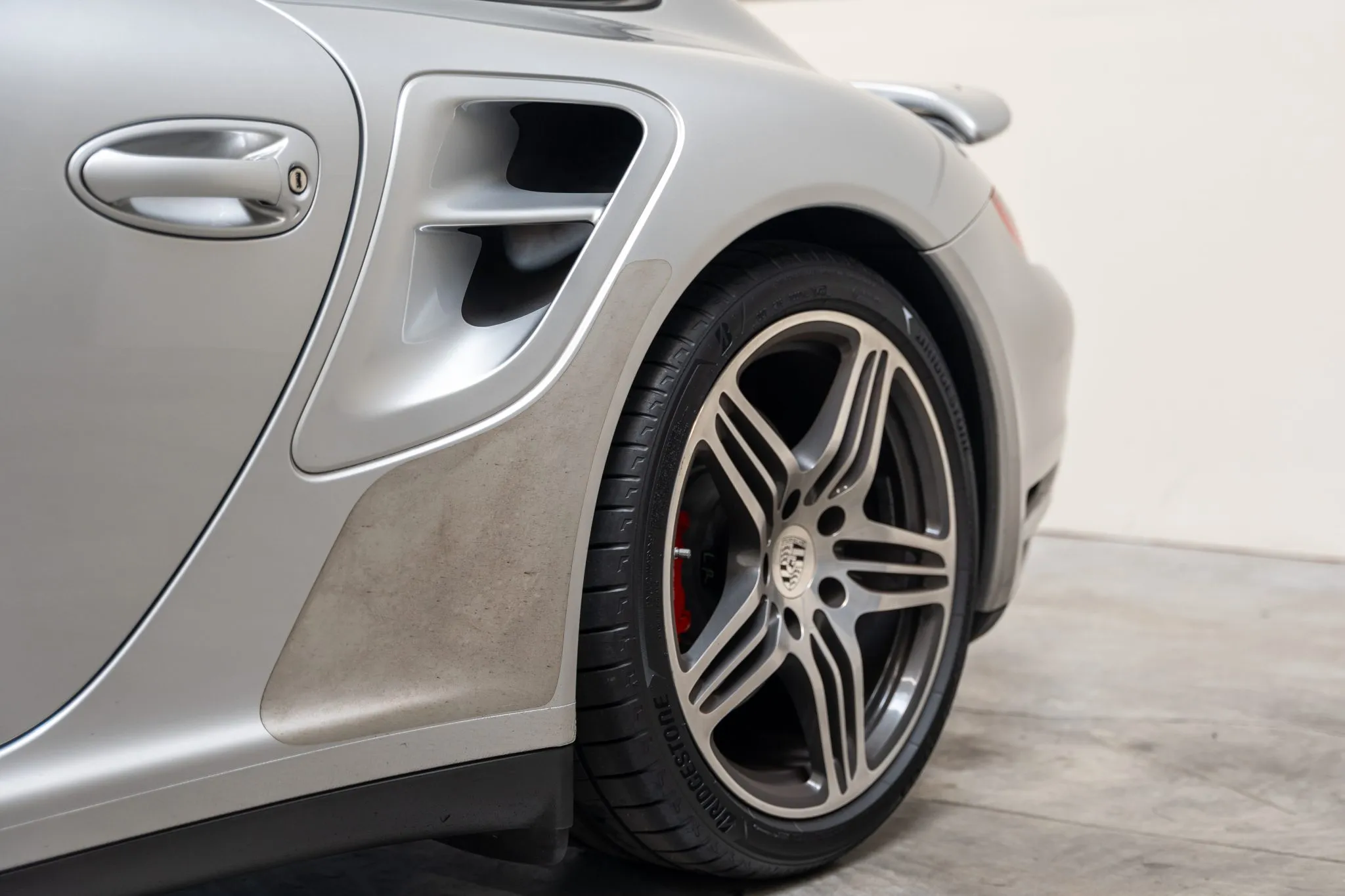 2007 Porsche 911 Turbo Coupe in Arctic Silver Metallic