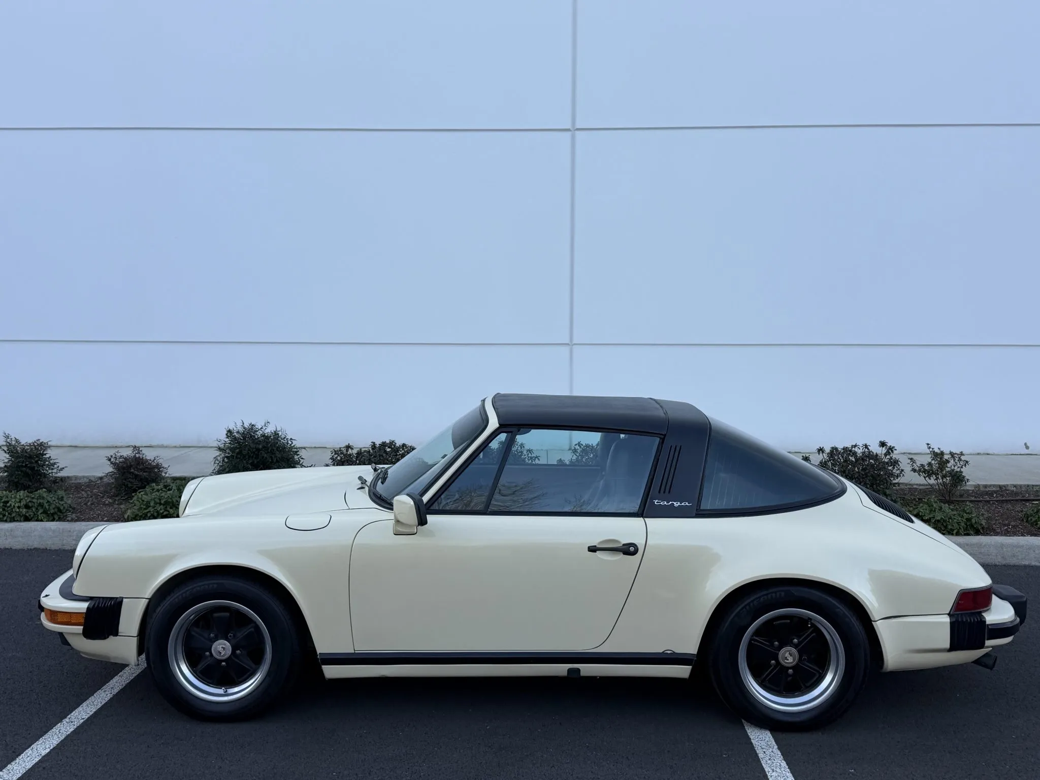 1985 Porsche 911 Carrera Targa in Pastel Beige