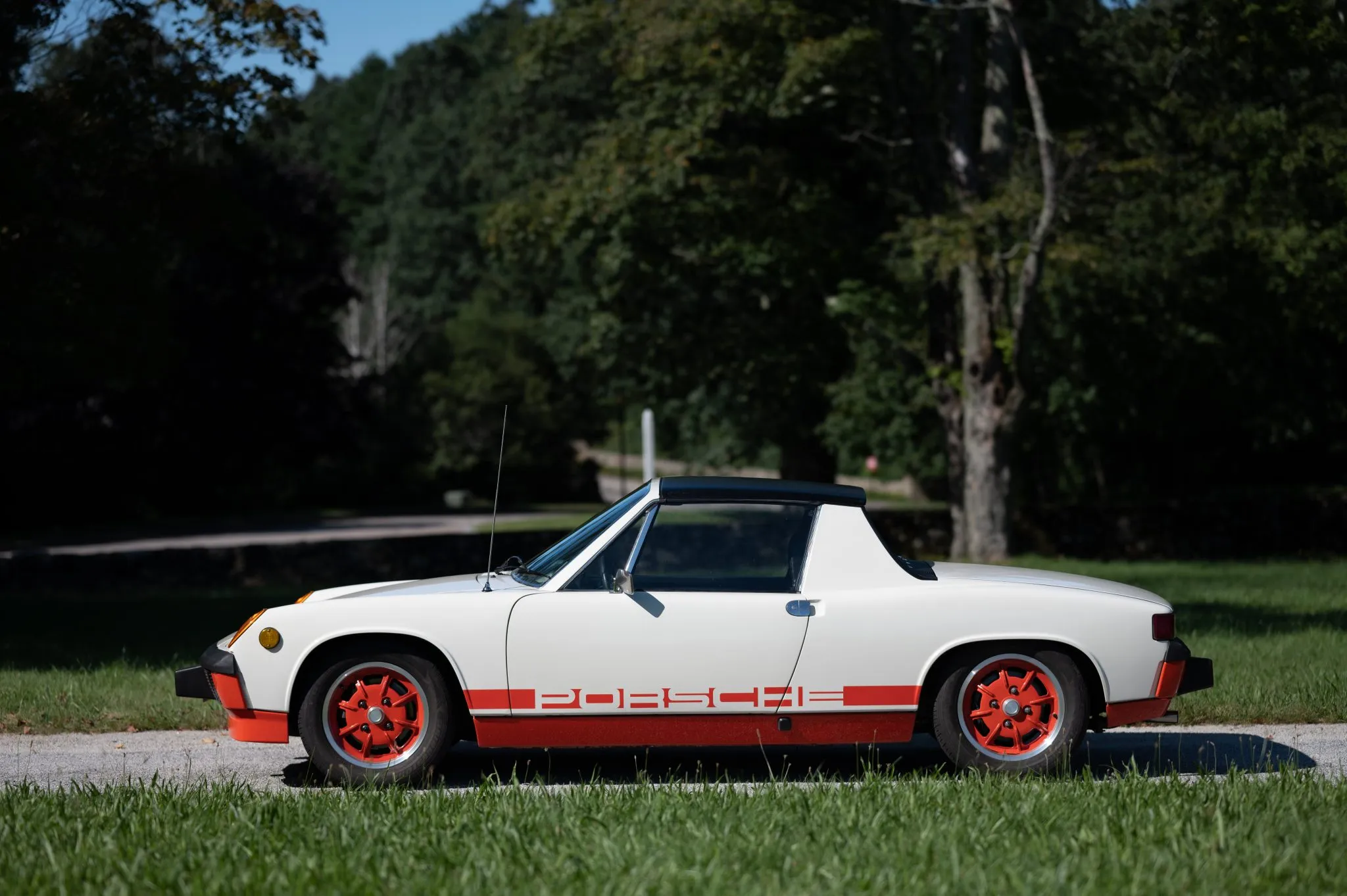 1974 Porsche 914 2.0 in LE Creamsicle