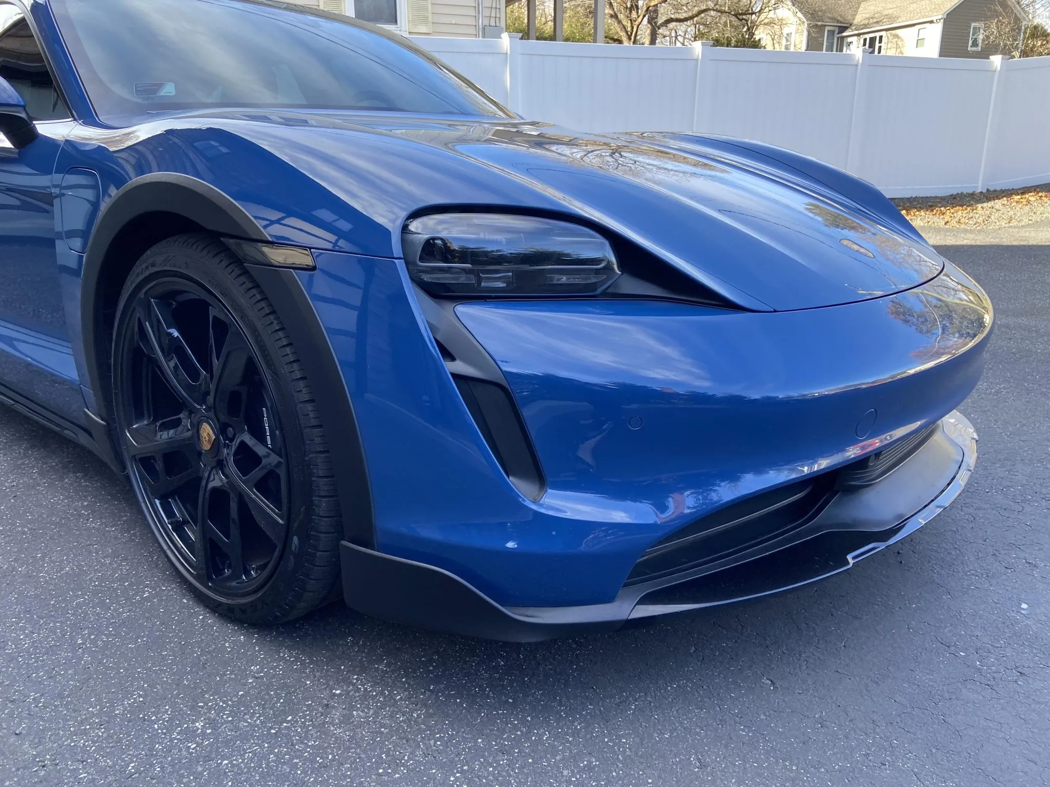 2022 Porsche Taycan 4 Cross Turismo in Neptune Blue