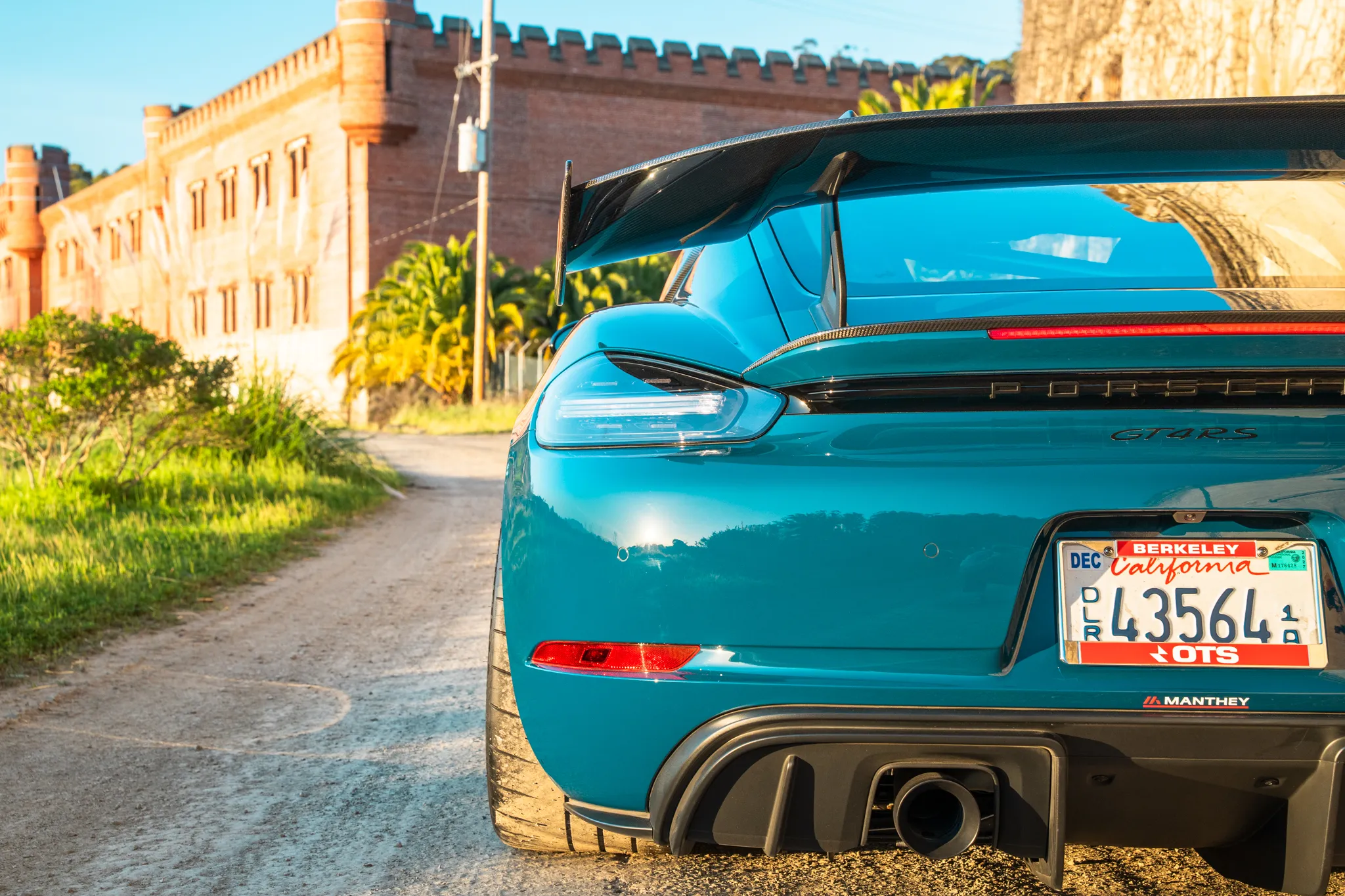 2024 Porsche 718 Cayman GT4 RS in Fjord Green