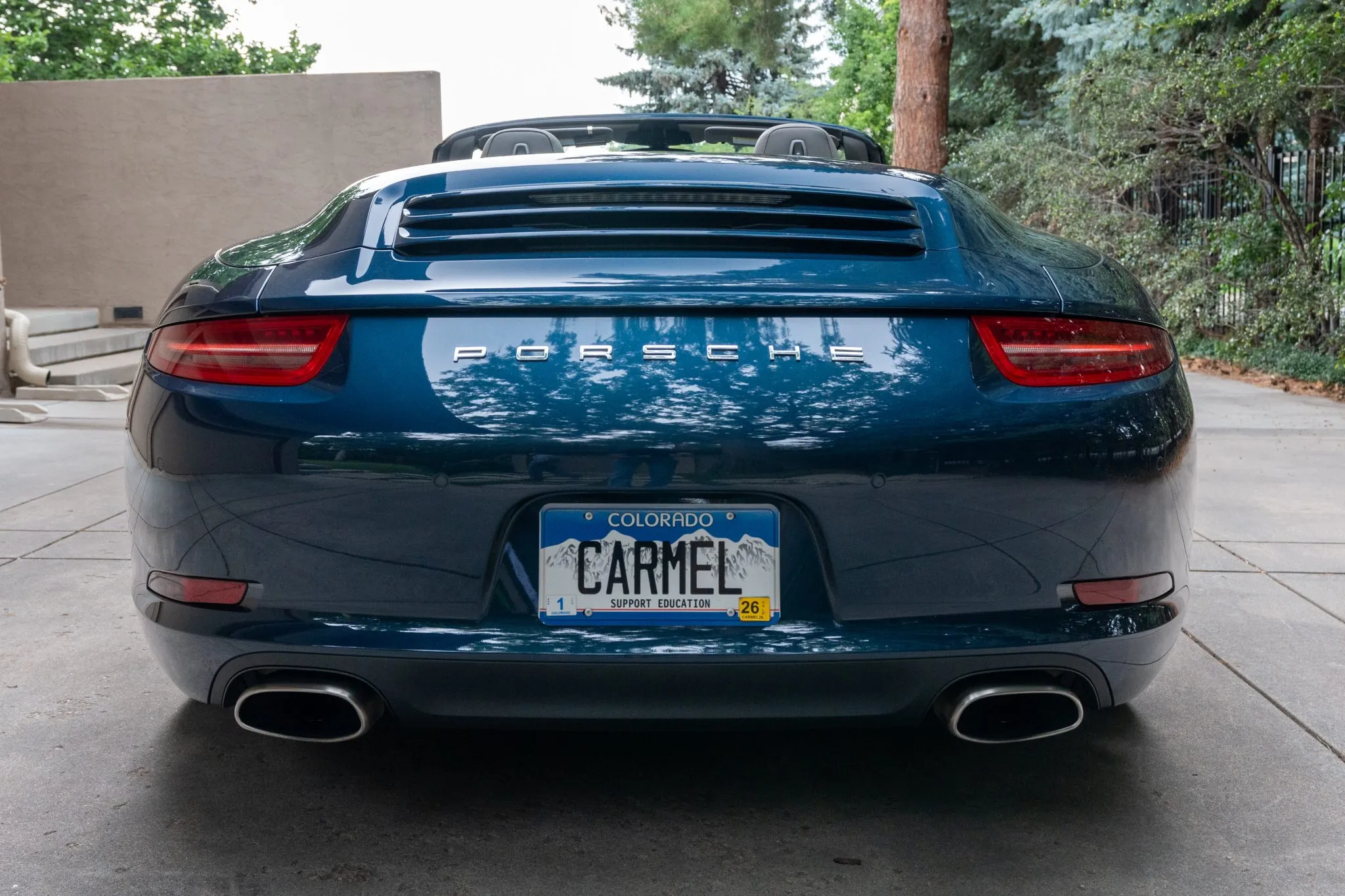 2013 Porsche 911 Carrera Cabriolet in Dark Blue Metallic