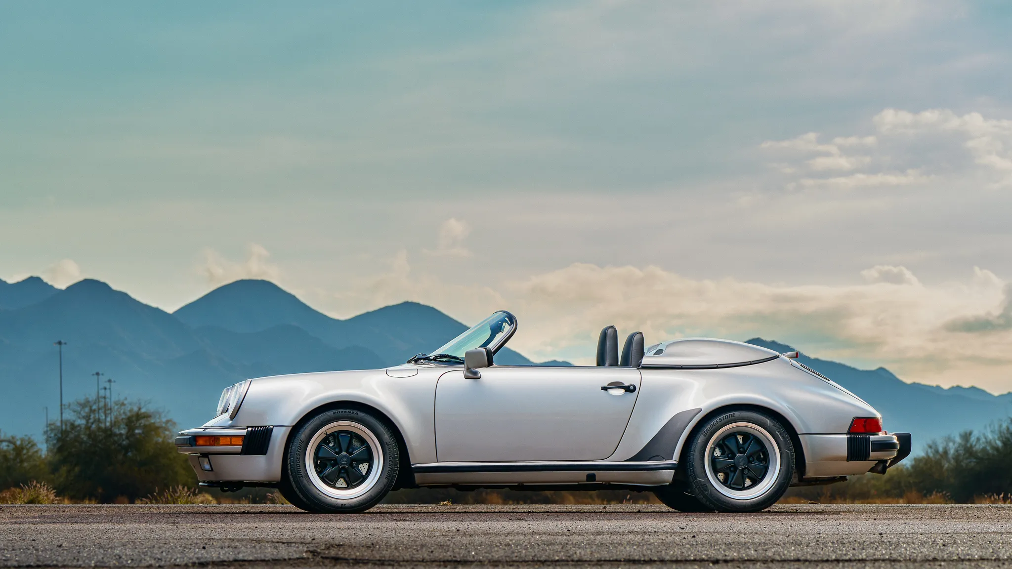 1989 Porsche 911 Speedster in Linen Metallic